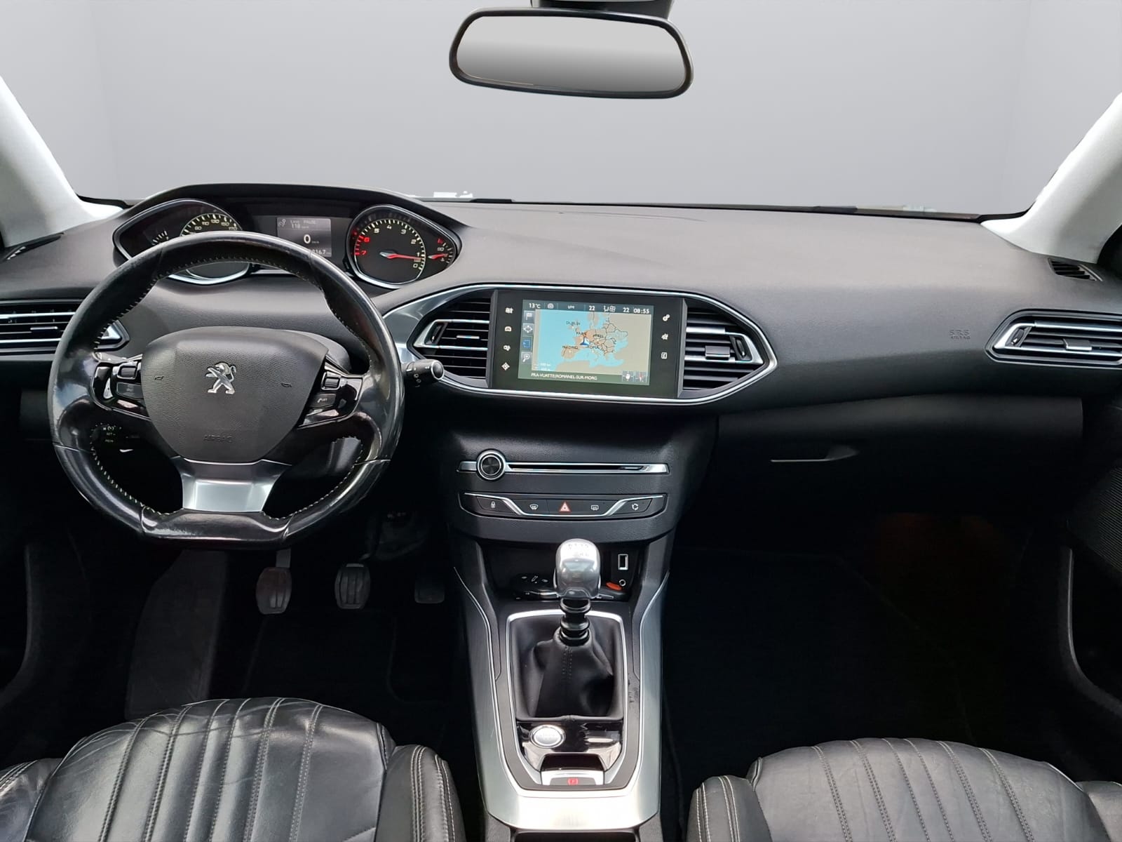 PEUGEOT 308 SW 1.2 THP Business-image-13