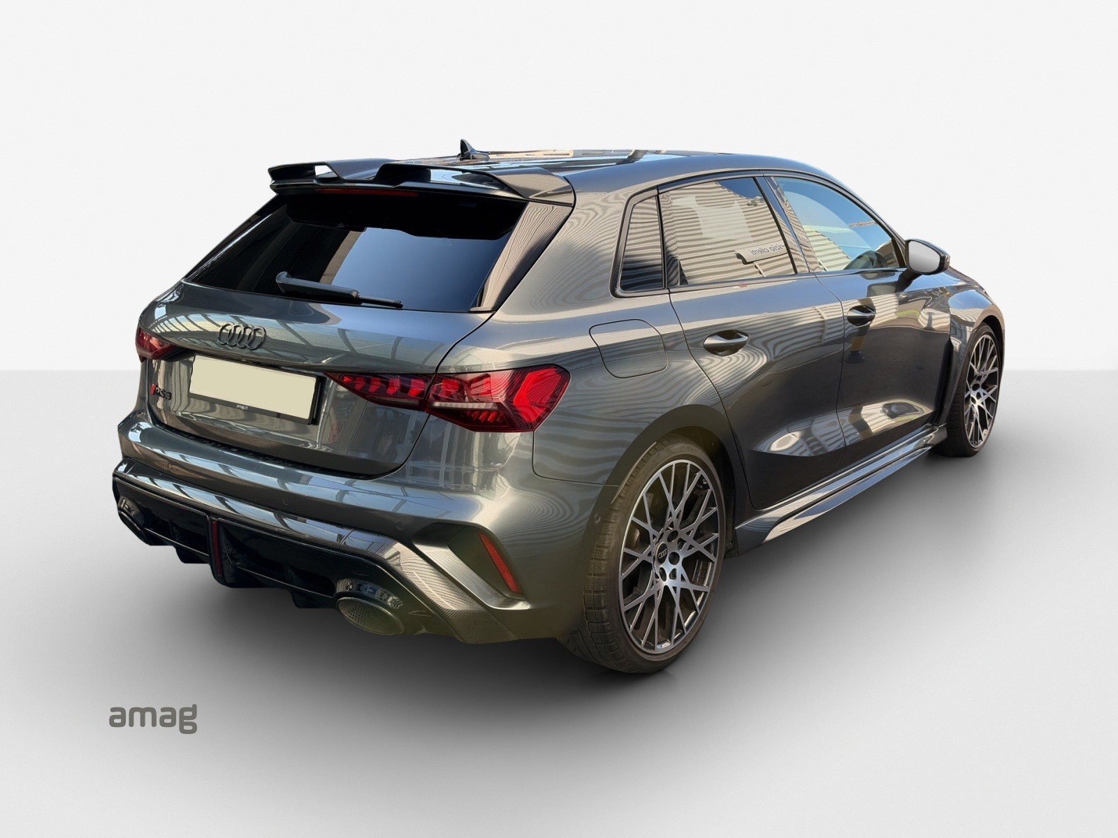 AUDI RS3 Sportback 2.5 TSI quattro S-tronic-image-4