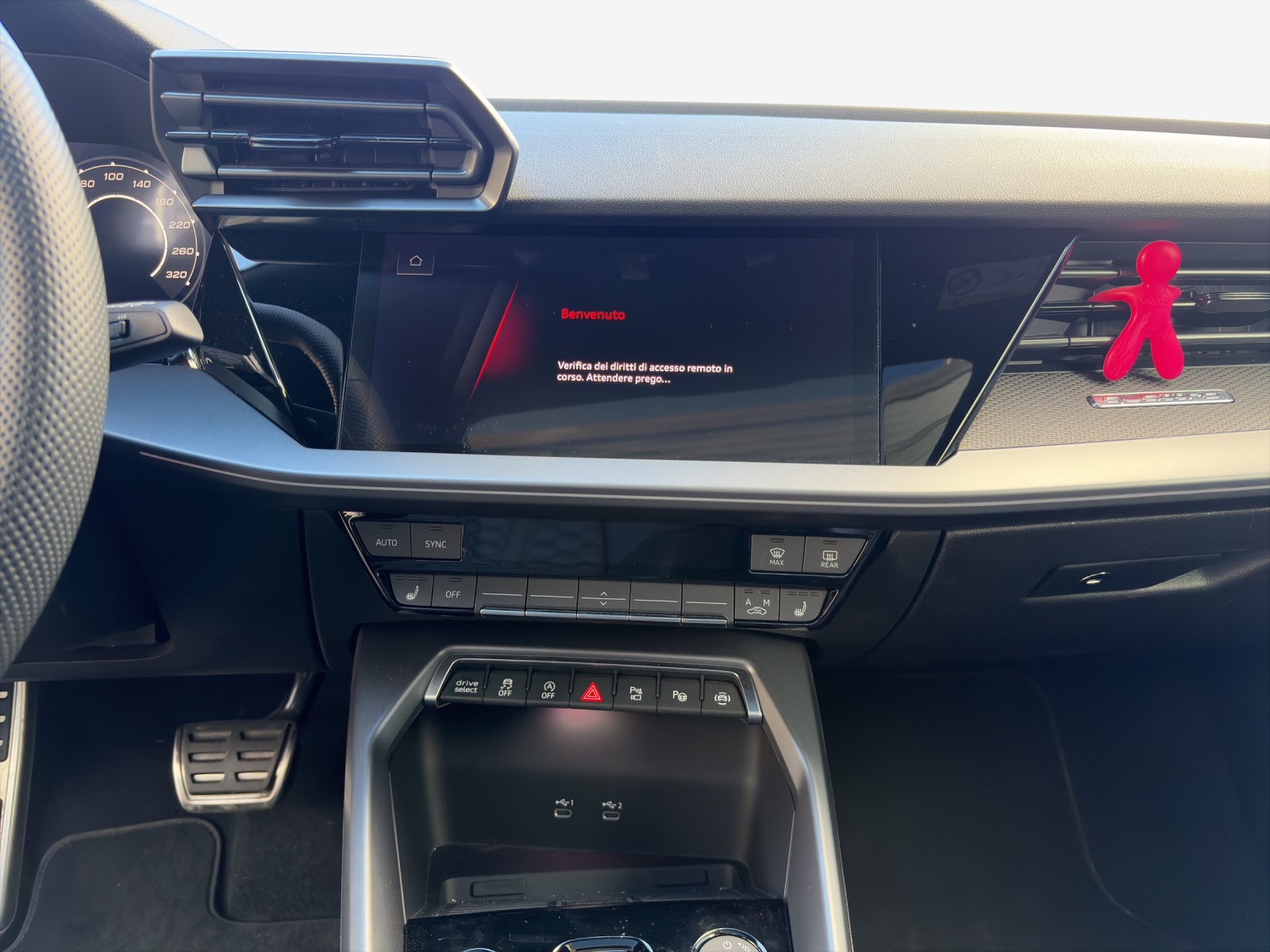 AUDI RS3 Sportback 2.5 TSI quattro S-tronic-image-10