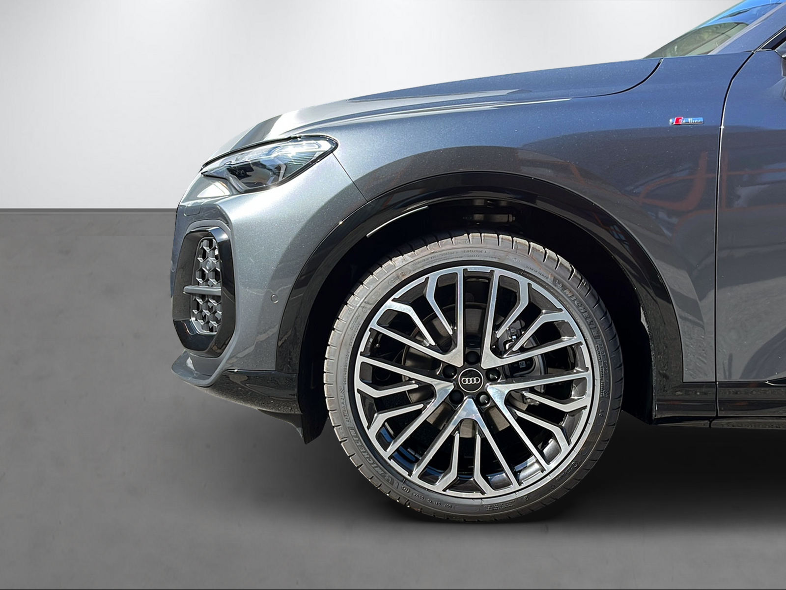 AUDI Q5 SUV TFSI quat. 150 kW S t. 2000ccm 204PS/150kW 4 Zylinder TFSI Benzin / mHEV-image-4