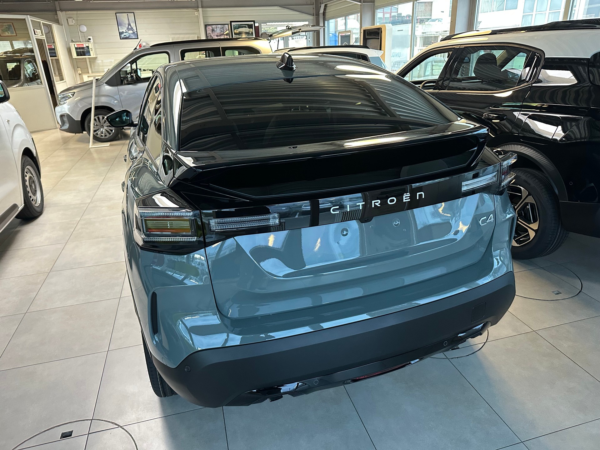 CITROEN C4 Hybrid 136 e-DCS6 Max-image-3