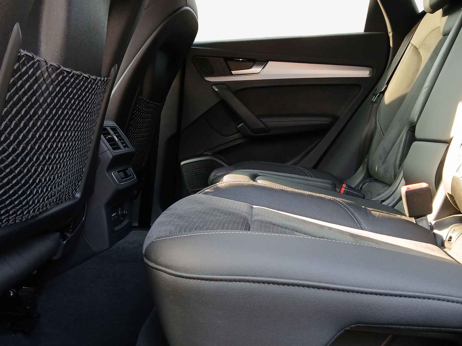AUDI Q5 50 TFSI e PHEV advanced quattro S-tronic-image-12