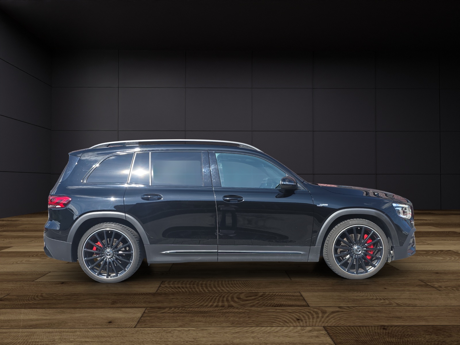MERCEDES-BENZ GLB 35 AMG 4 Matic-image-4
