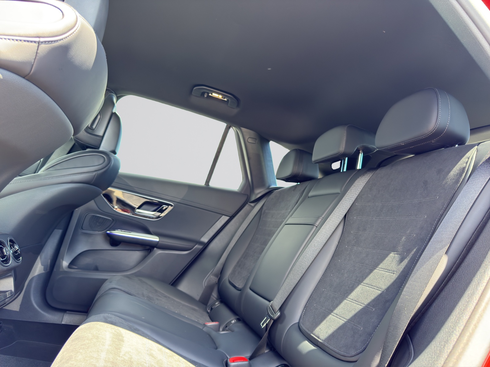 MERCEDES-BENZ GLC 220 d 4Matic 9G-Tronic-image-9