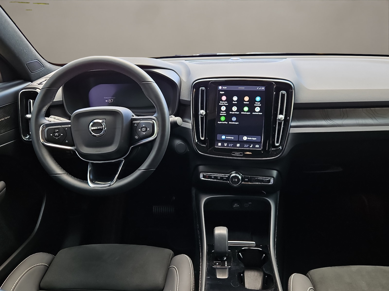 VOLVO C40 Recharge Twin-image-13