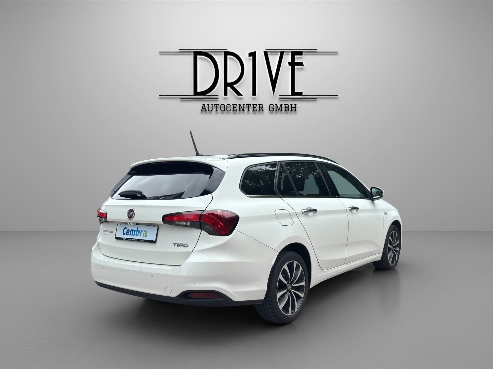 FIAT Tipo 1.6MJ Station Wagon Lounge DCT-image-4