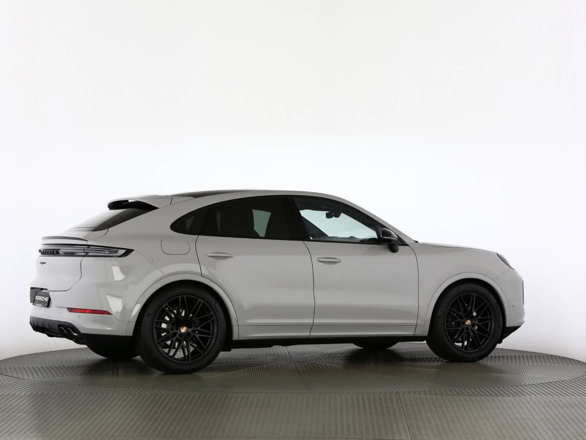 PORSCHE Cayenne Coupé Black Edition-image-21