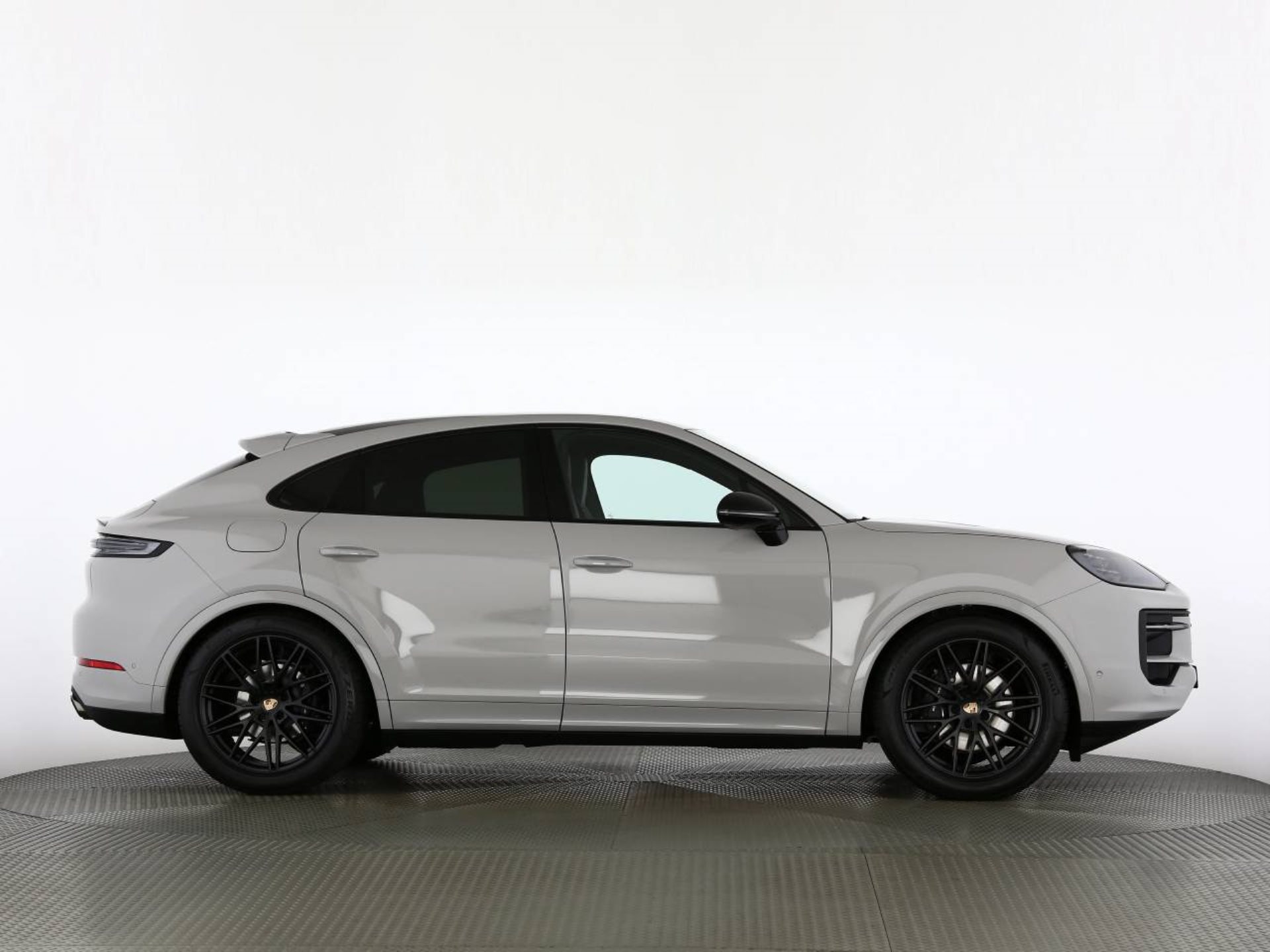 PORSCHE Cayenne Coupé Black Edition-image-25