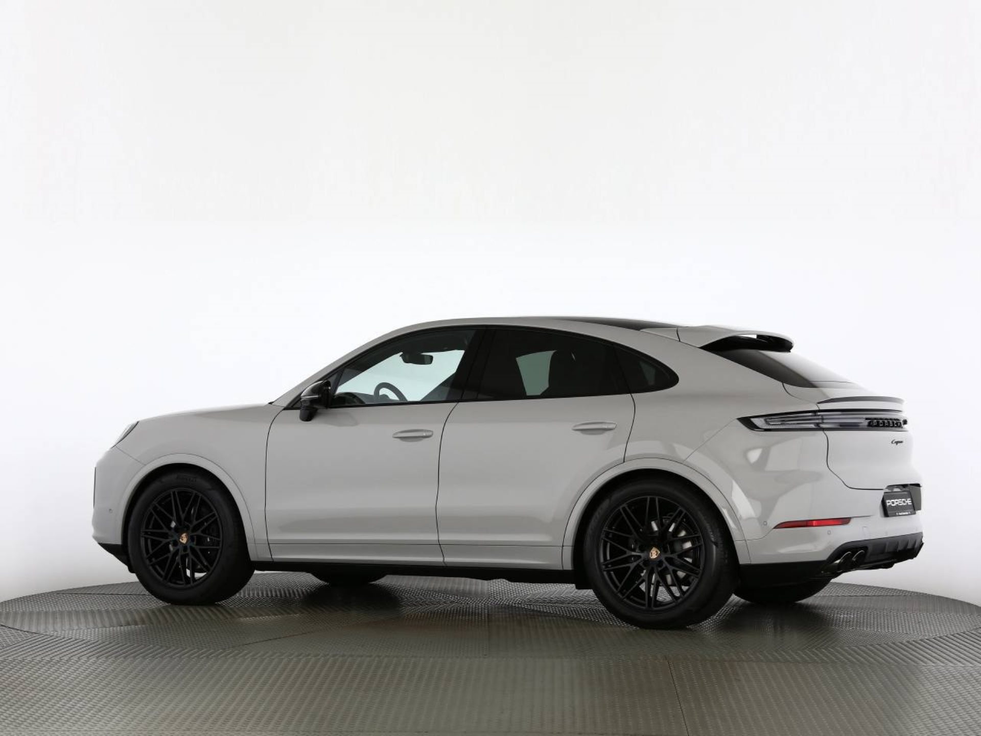 PORSCHE Cayenne Coupé Black Edition-image-14