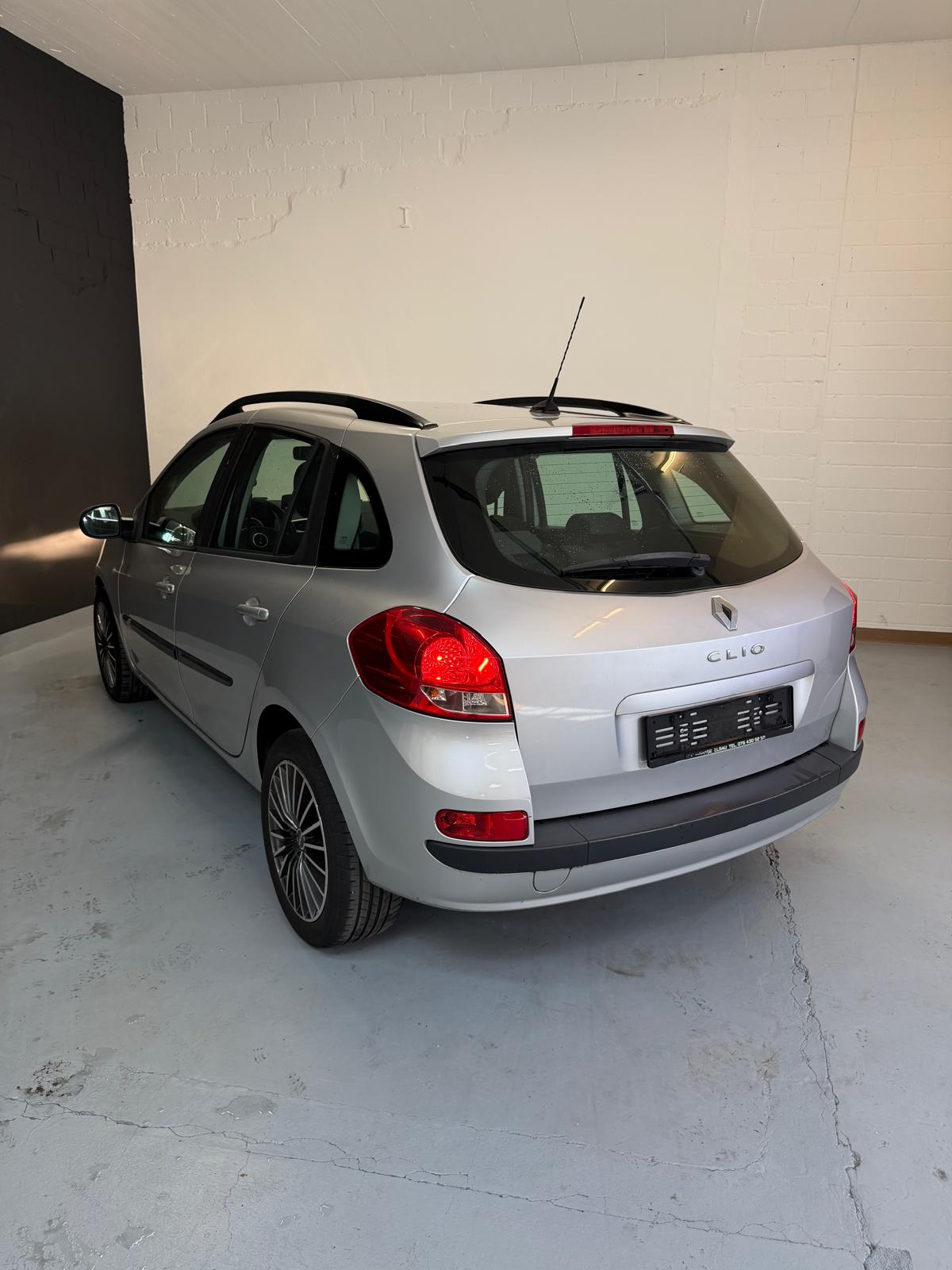 RENAULT Clio Grandtour 1.2 16V Turbo Exception ***CH-Fahrzeug***-showroom-element-3