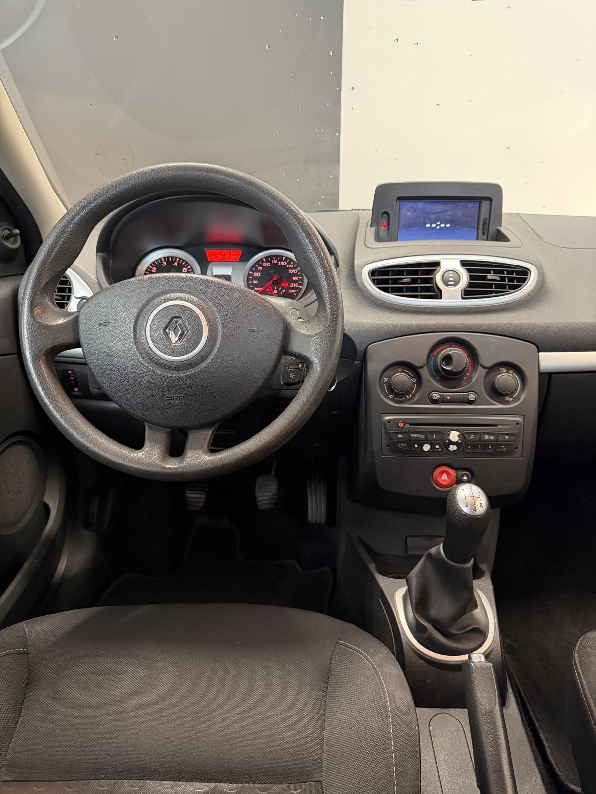 RENAULT Clio Grandtour 1.2 16V Turbo Exception ***CH-Fahrzeug***-image-7