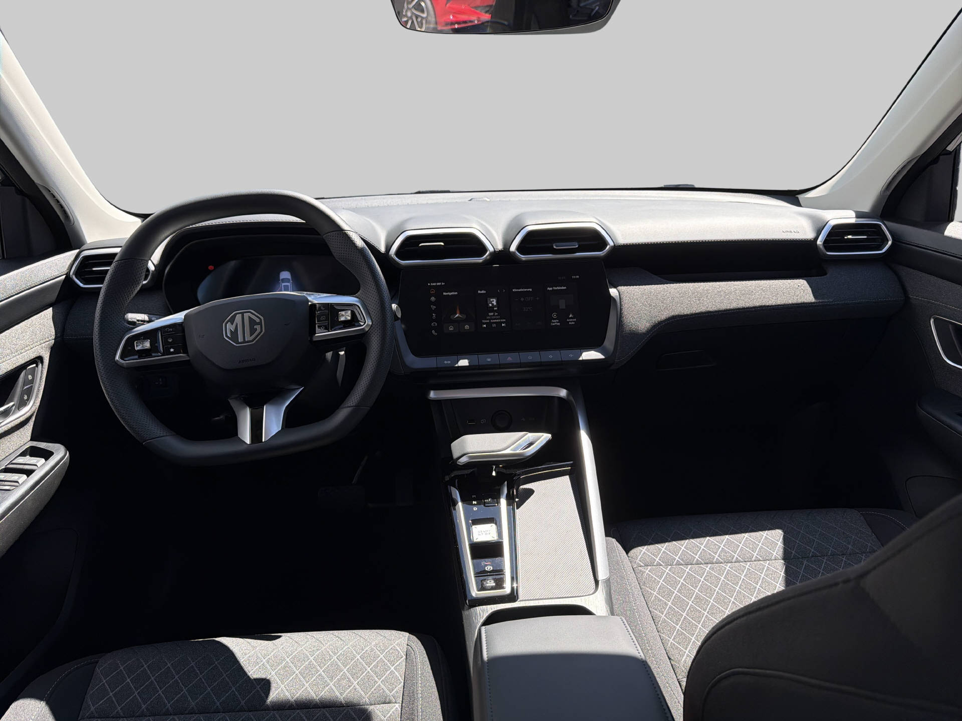 MG ZS 1.5 Hybrid+ Standard-image-9