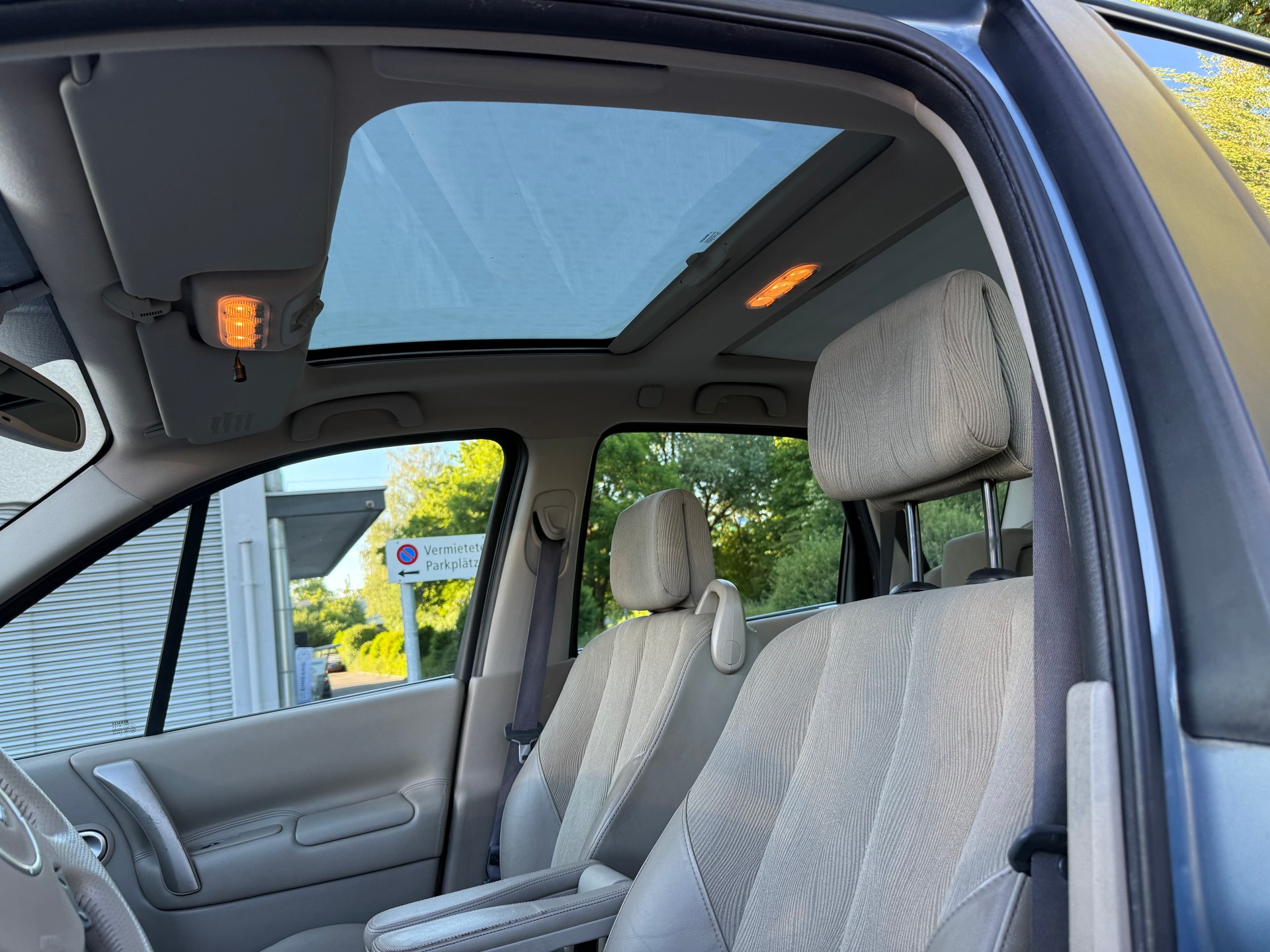 RENAULT Grand Scénic 2.0 16V Fairway Automatic-image-9