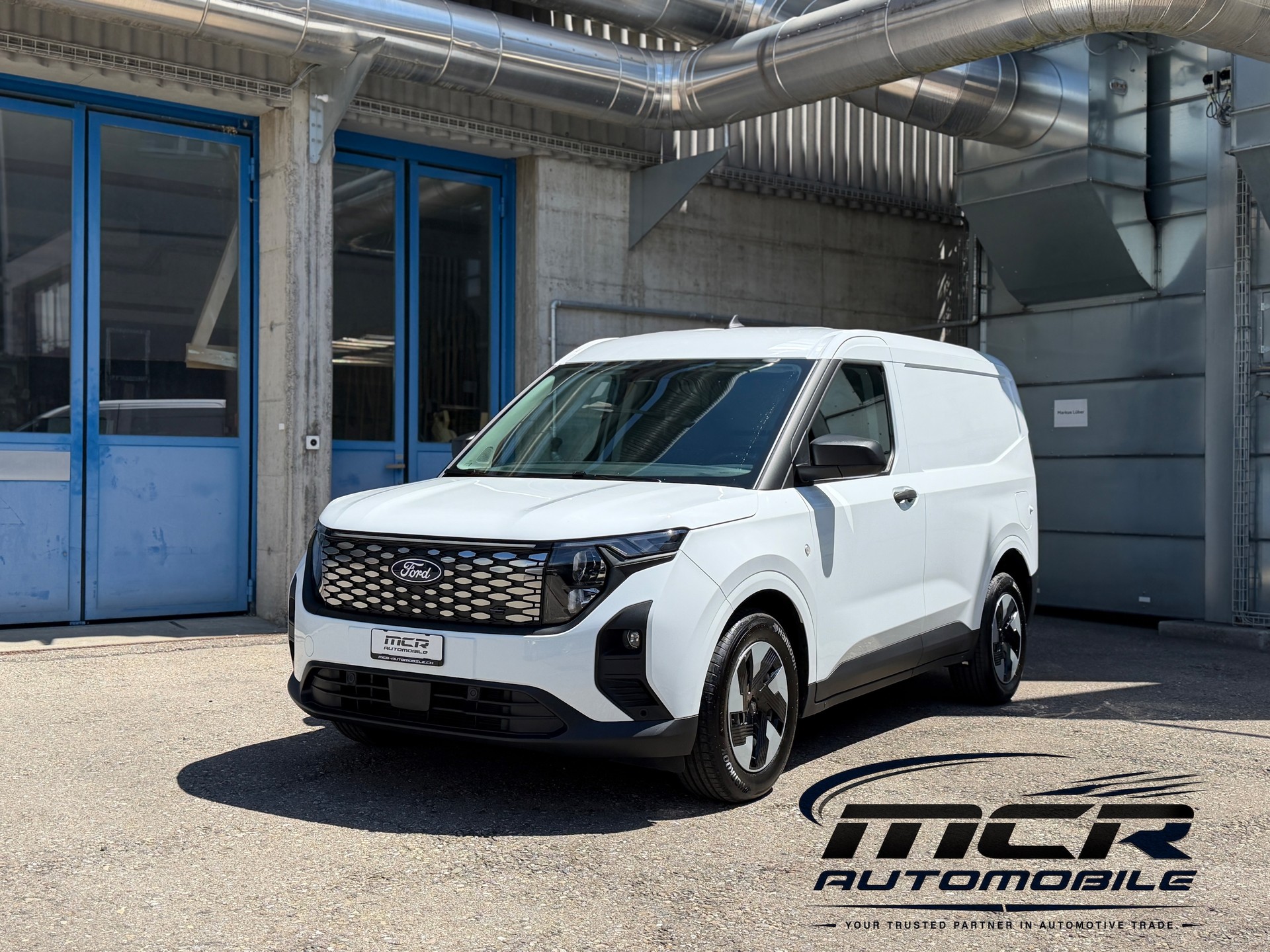 FORD E-Transit ⚡ Courier Van Trend 5 J. Garantie