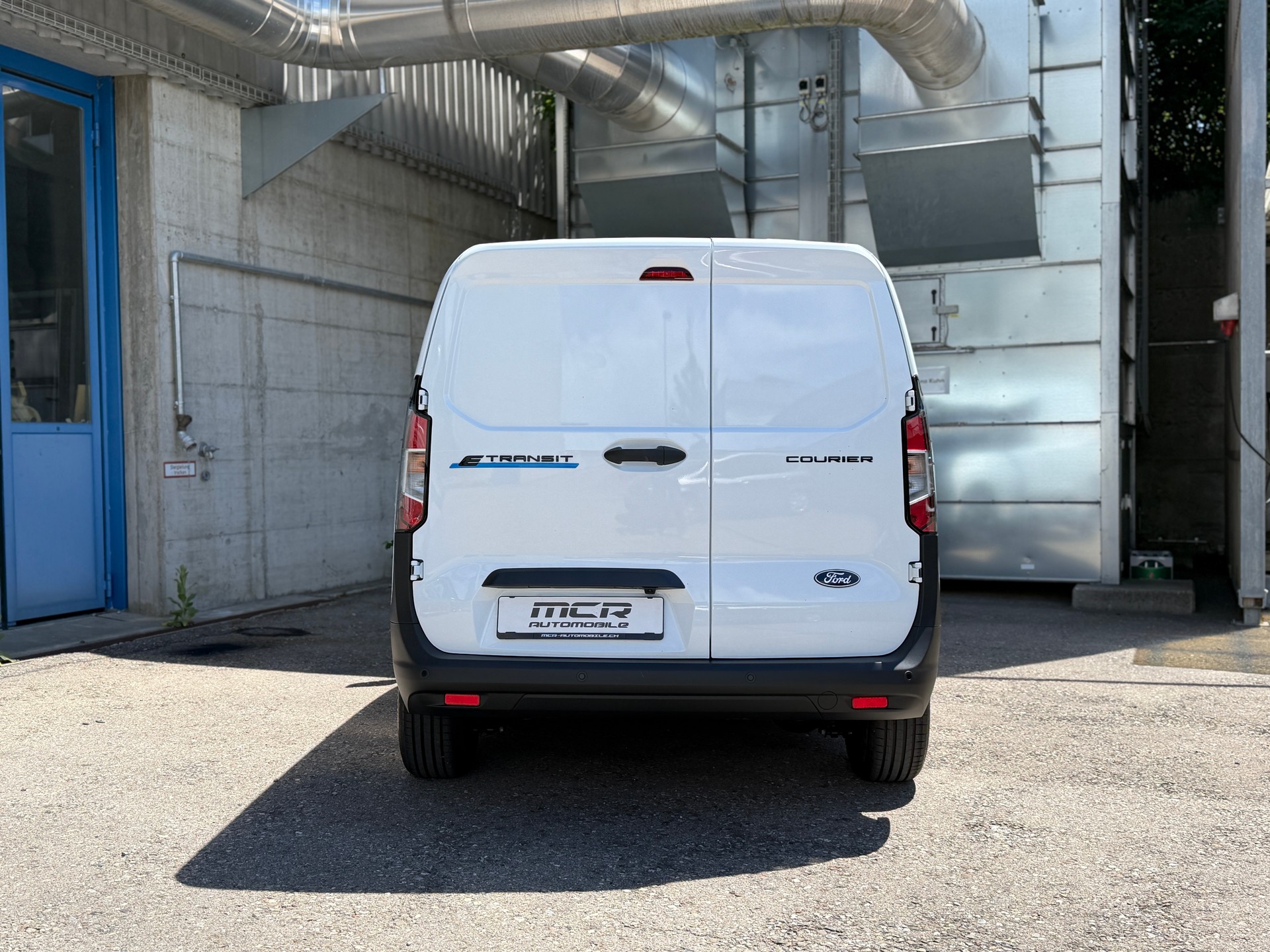FORD E-Transit ⚡ Courier Van Trend 5 J. Garantie-showroom-element-2