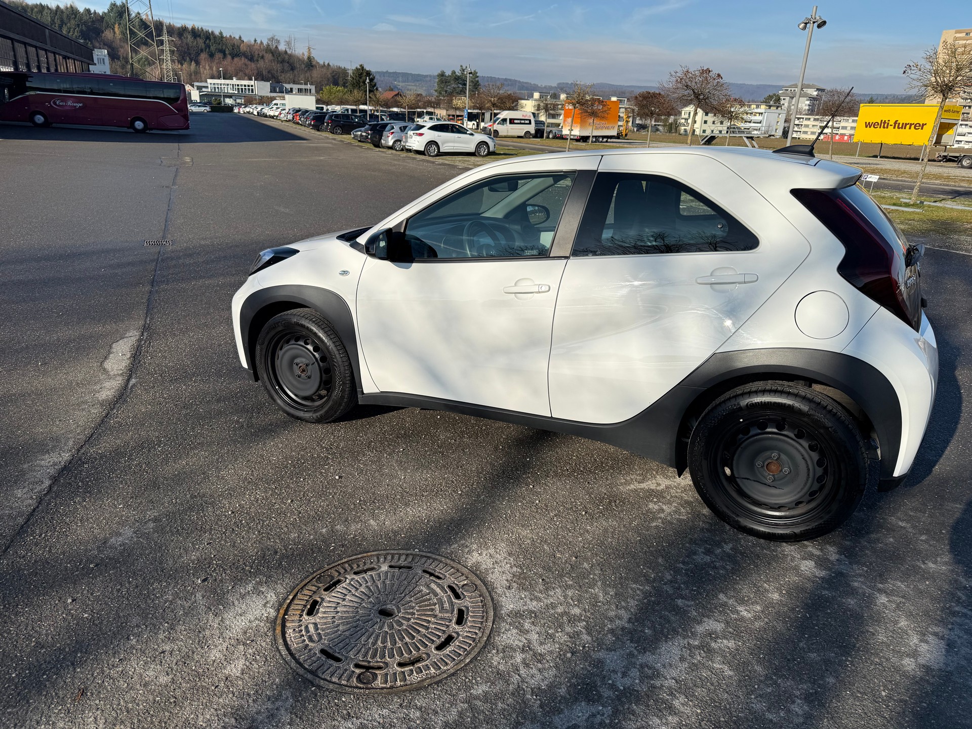 TOYOTA 1.0 VVT-i Comfort-image-1