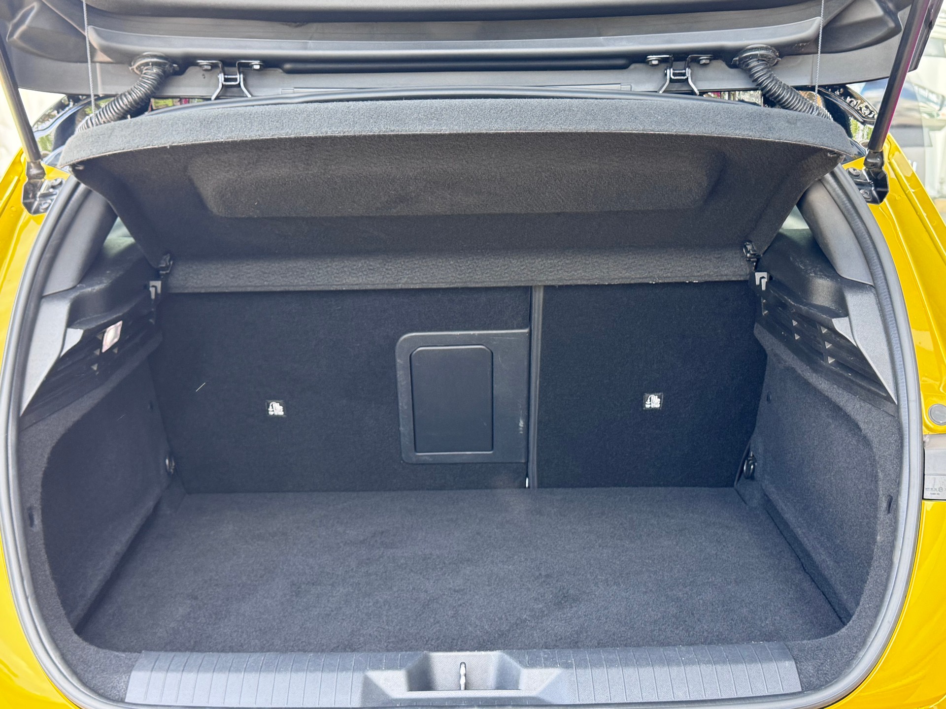 OPEL Astra 1.6 PHEV Turbo Swiss Plus A+LED Scheinwerfer+Navigation+Rückfahrkamera+Bluetooth+Keyless+AHK mit 1'450 kg+-image-7