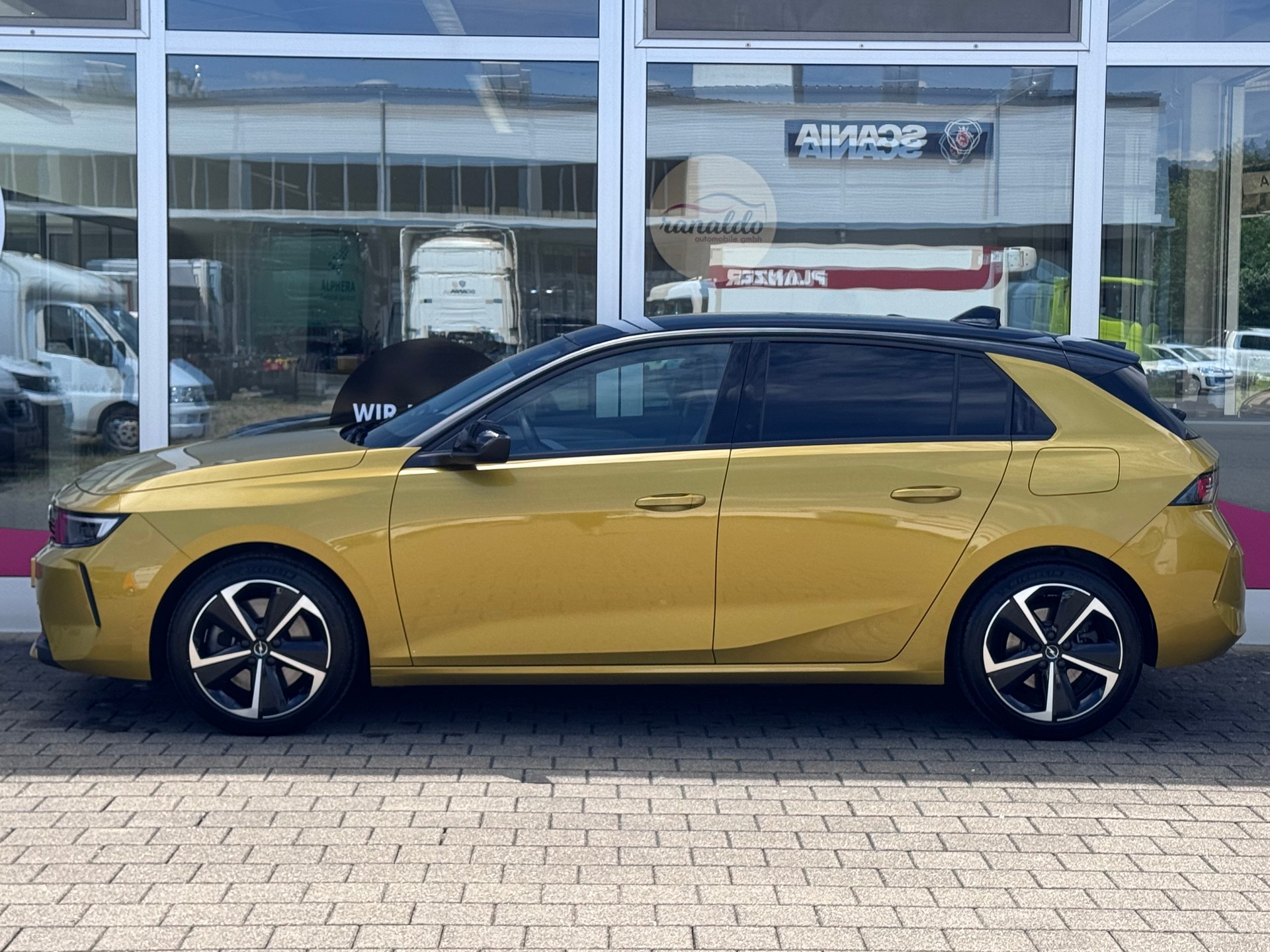 OPEL Astra 1.6 PHEV Turbo Swiss Plus A+LED Scheinwerfer+Navigation+Rückfahrkamera+Bluetooth+Keyless+AHK mit 1'450 kg+-image-4
