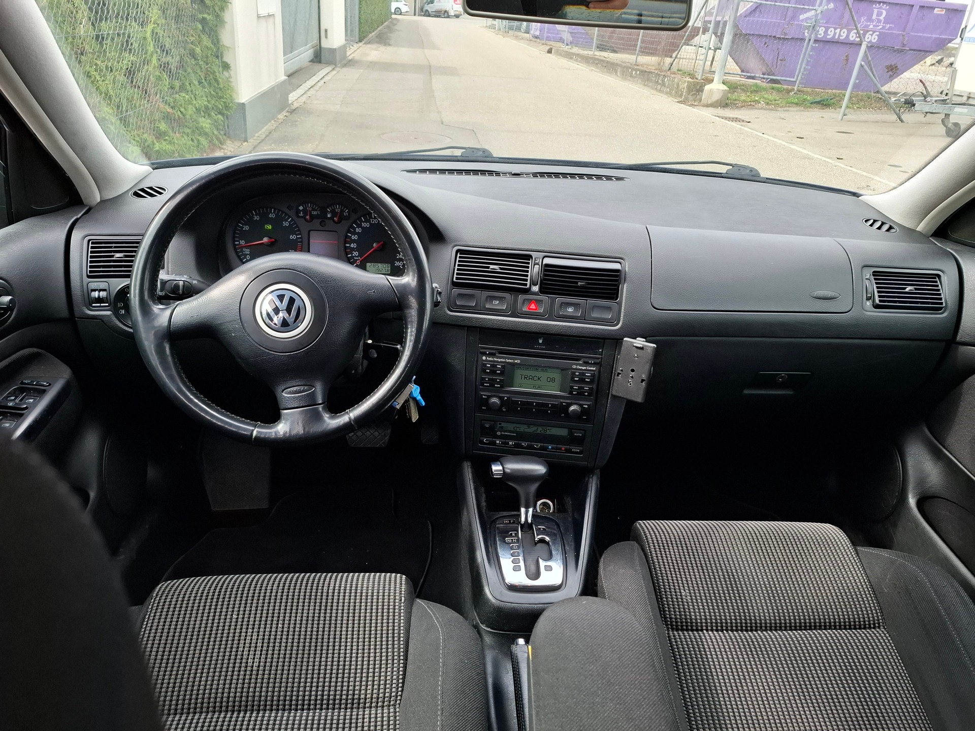 VW GOLF-image-6
