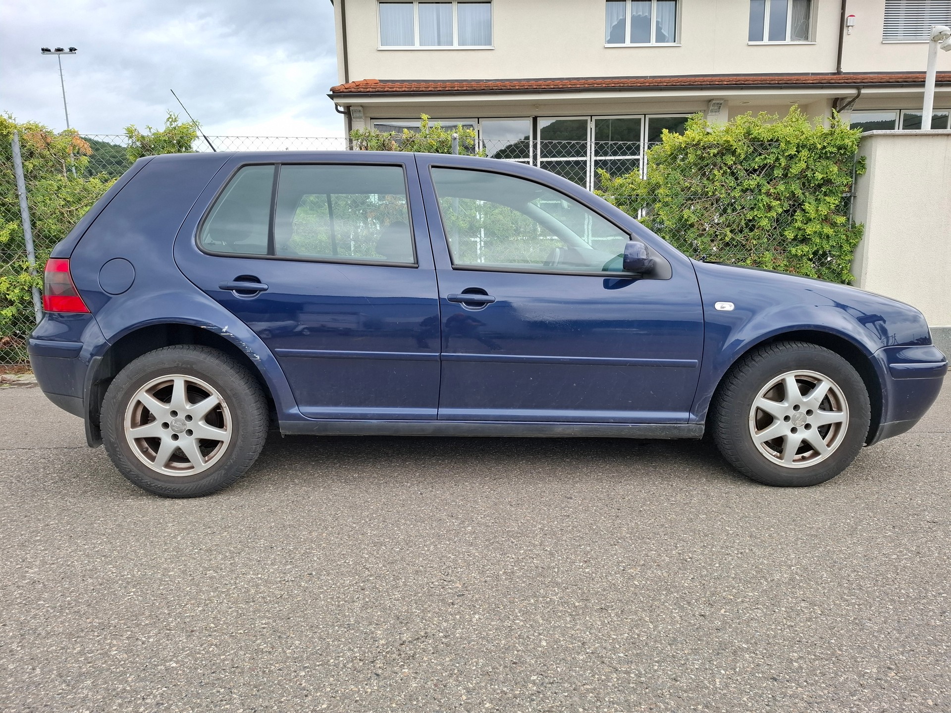 VW GOLF-image-1