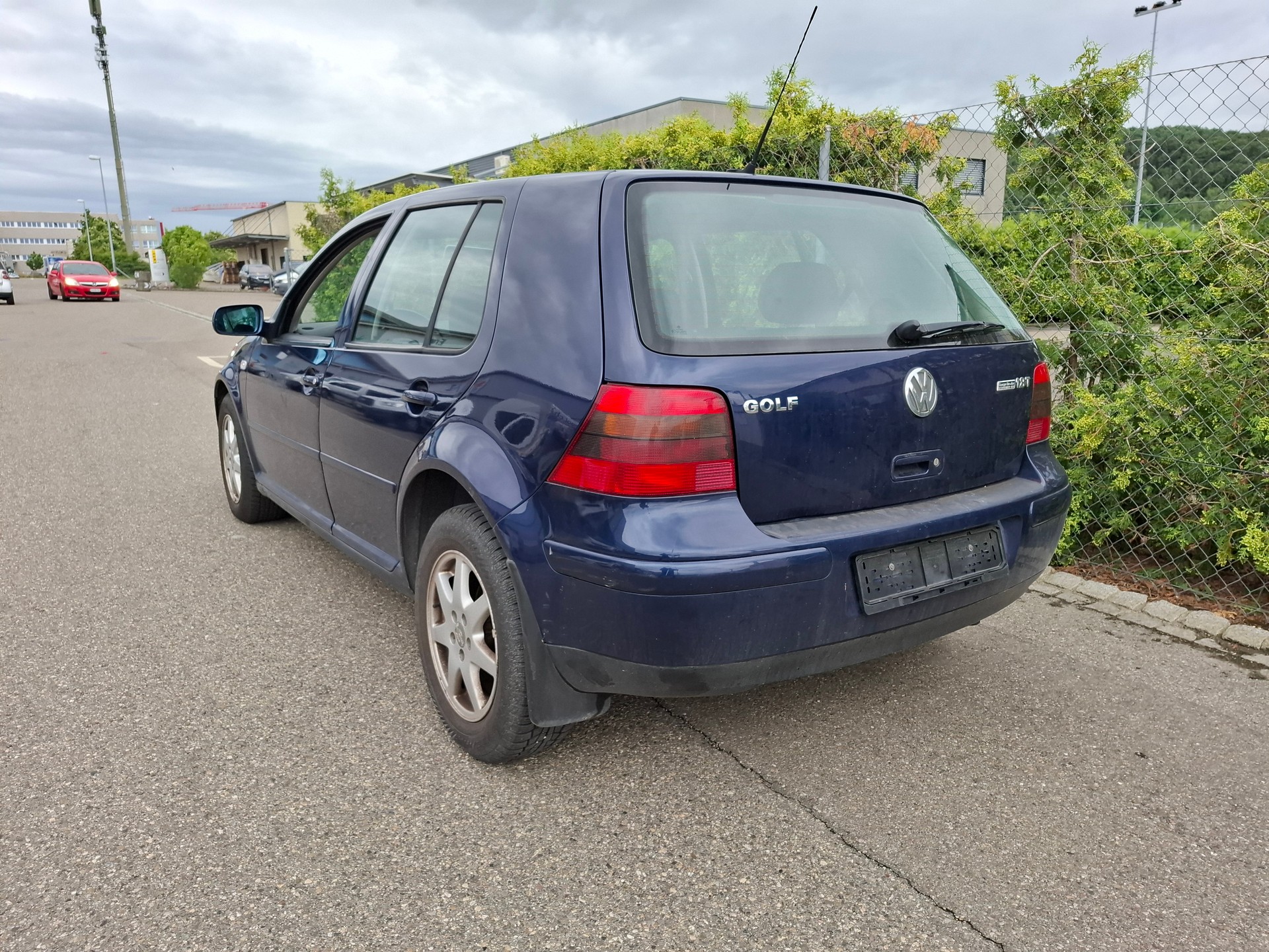 VW GOLF-image-3