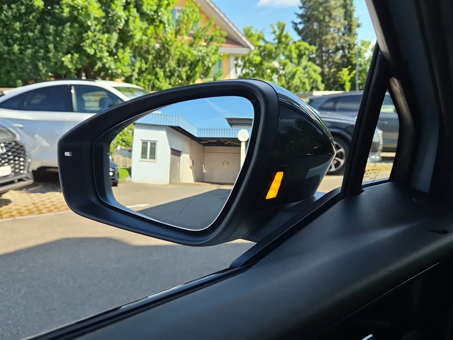 AUDI Q4 e-tron 45 quattro Gletscherweiss Metallic-image-15