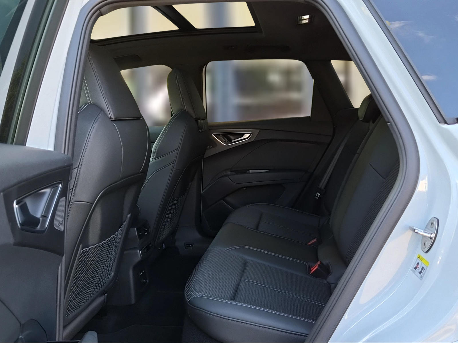 AUDI Q4 e-tron 45 quattro Gletscherweiss Metallic-image-8