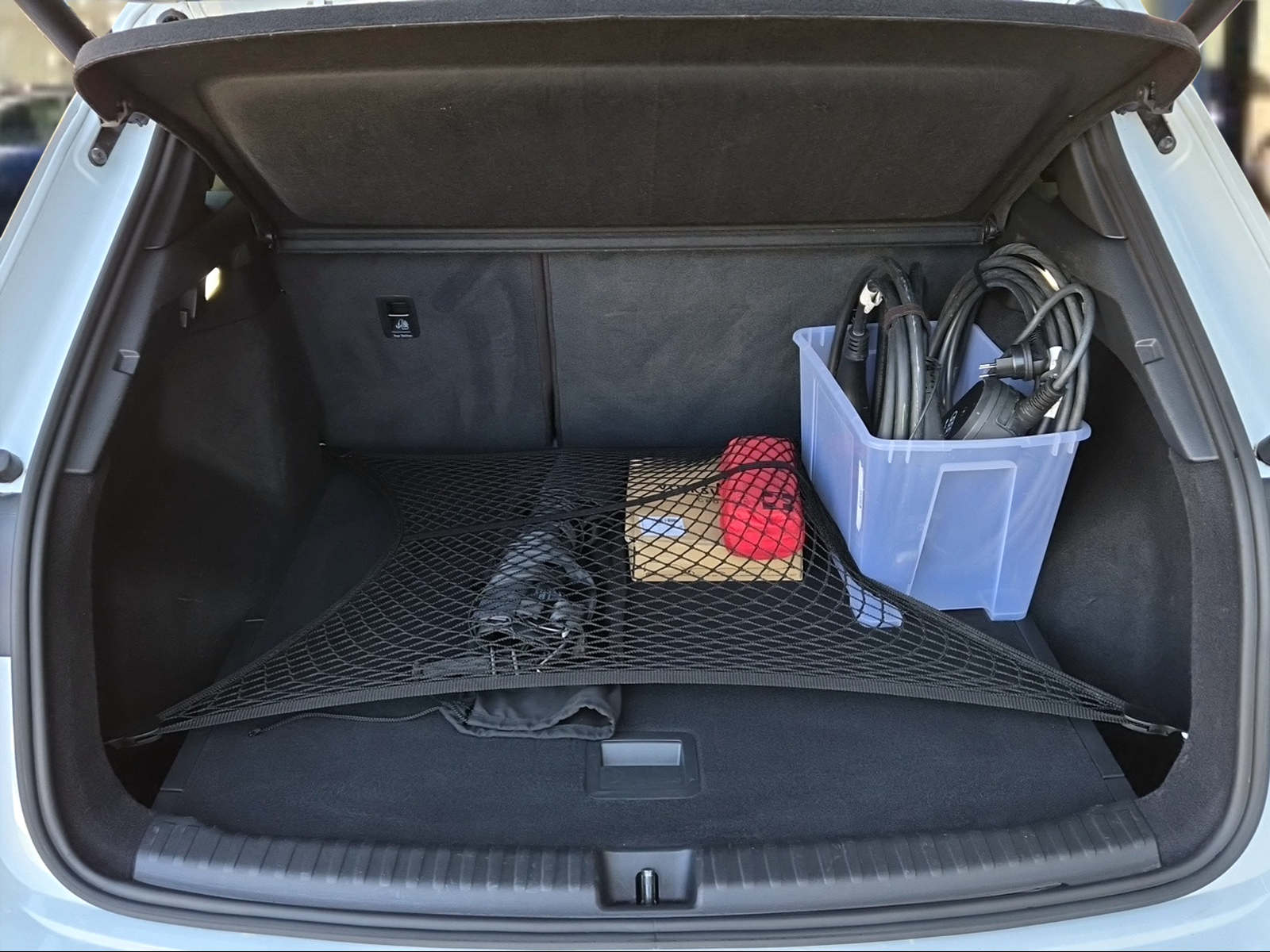 AUDI Q4 e-tron 45 quattro Gletscherweiss Metallic-image-5