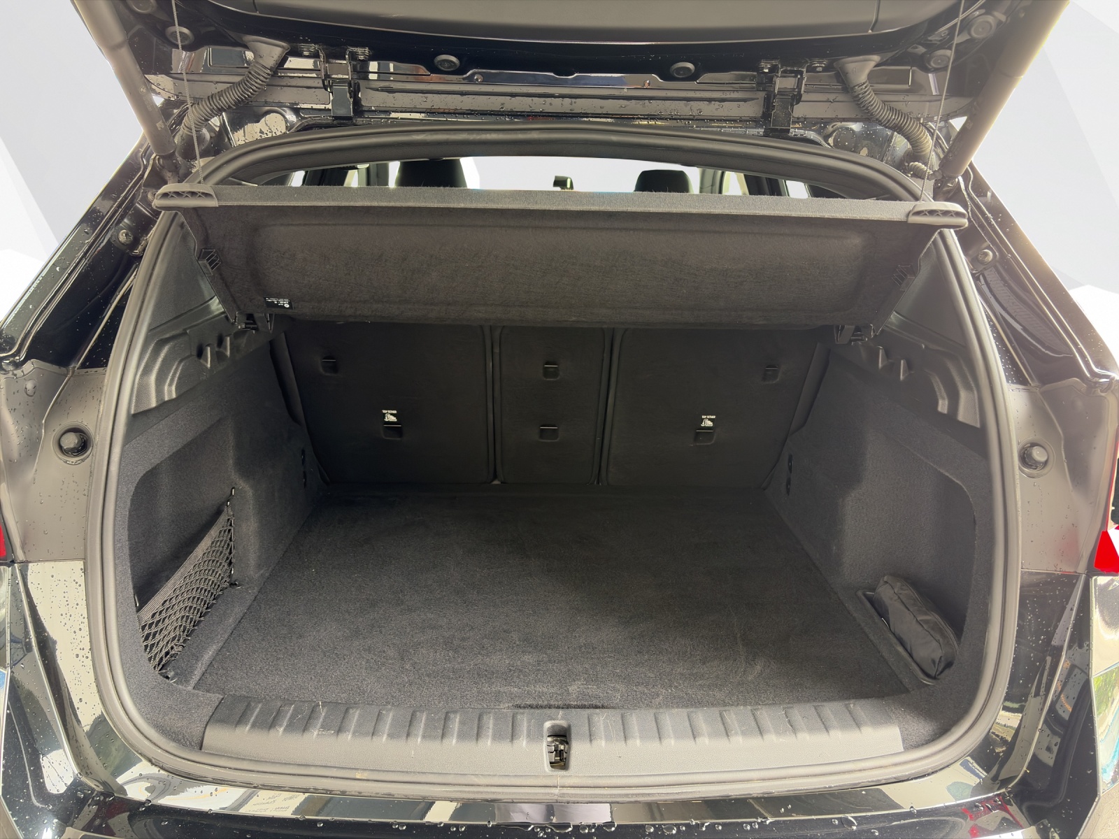 BMW X1 23i xDrive-image-18