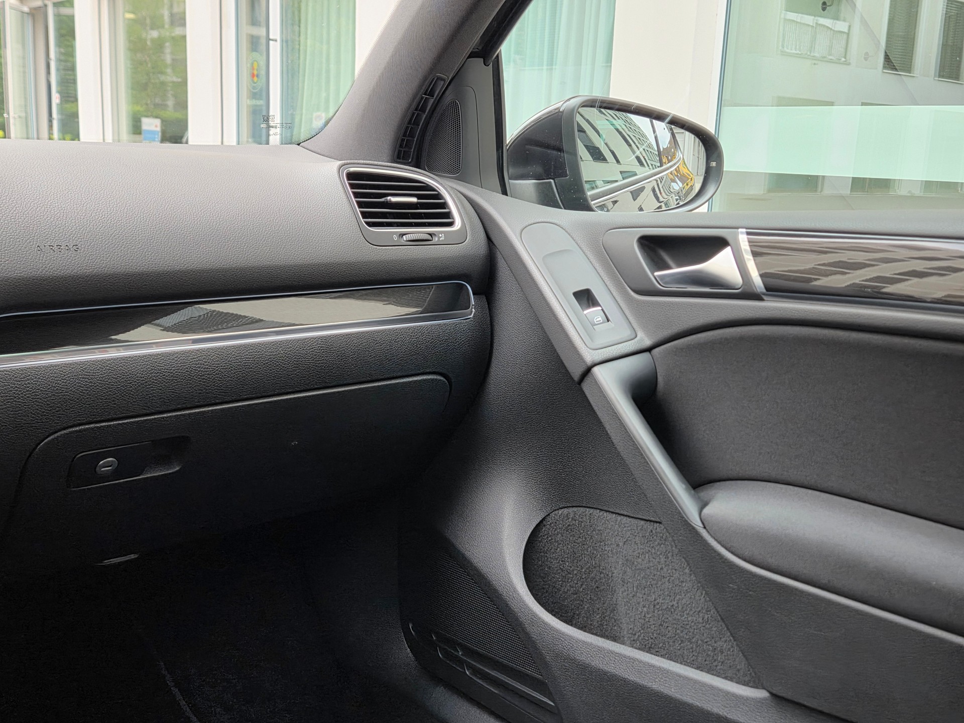 VW Golf 2.0 TSI GTI DSG-image-11