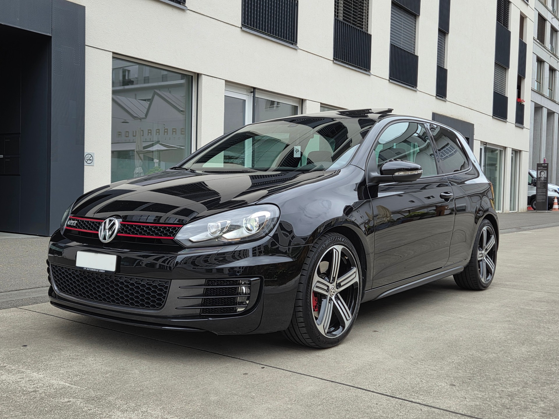 VW Golf 2.0 TSI GTI DSG-image-0