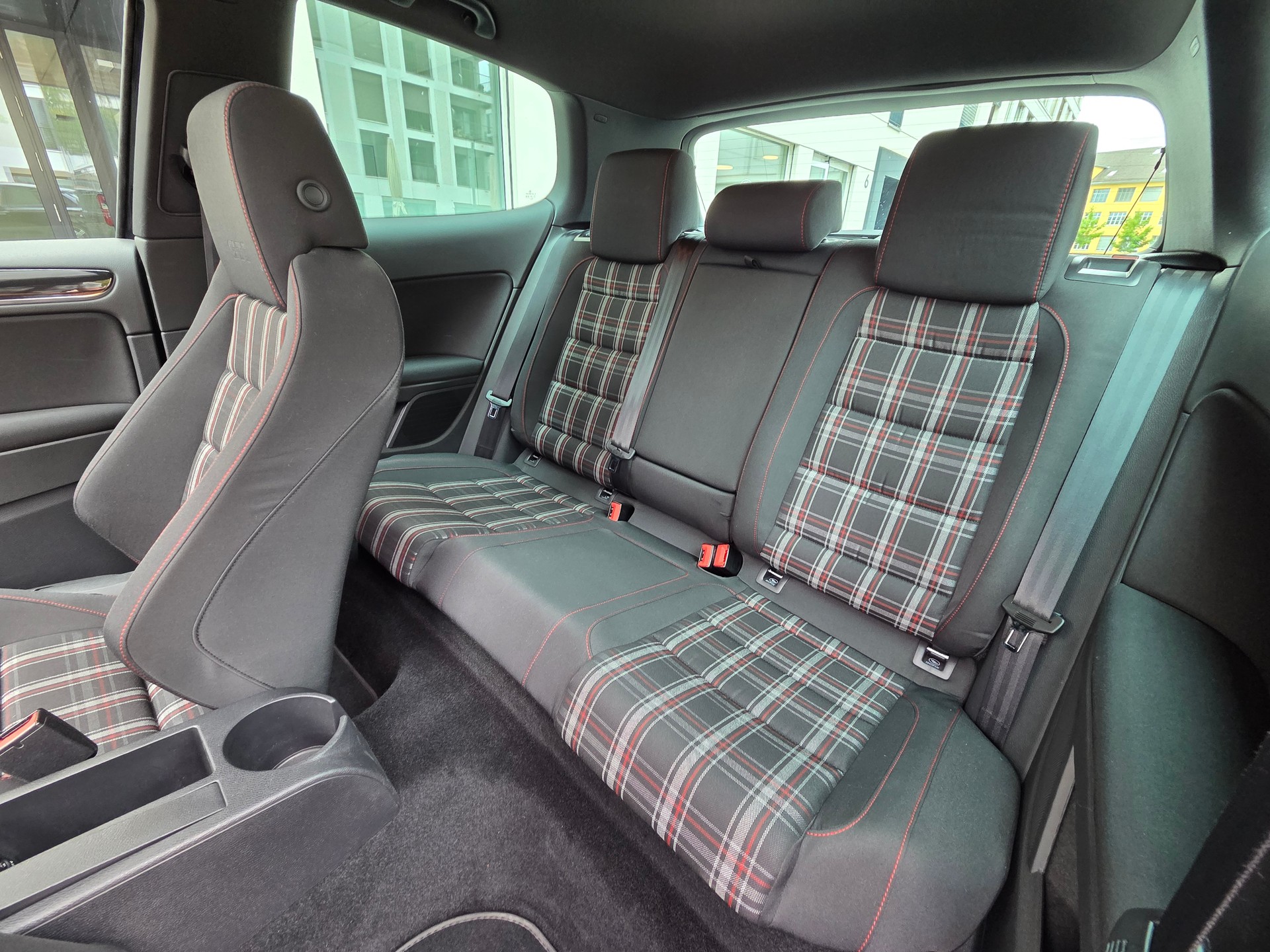 VW Golf 2.0 TSI GTI DSG-image-14