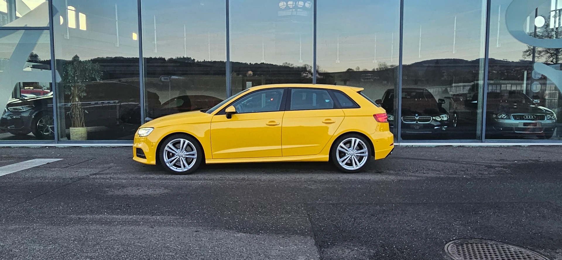 AUDI S3 Sportback 2.0 TFSI quattro S-tronic-image-0