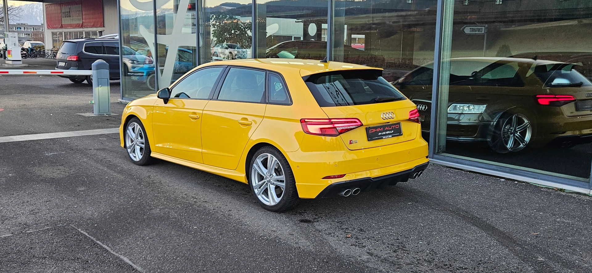 AUDI S3 Sportback 2.0 TFSI quattro S-tronic-image-4