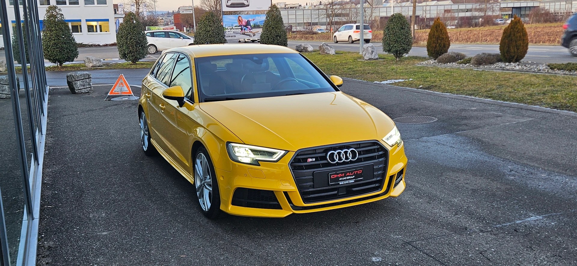 AUDI S3 Sportback 2.0 TFSI quattro S-tronic-image-3