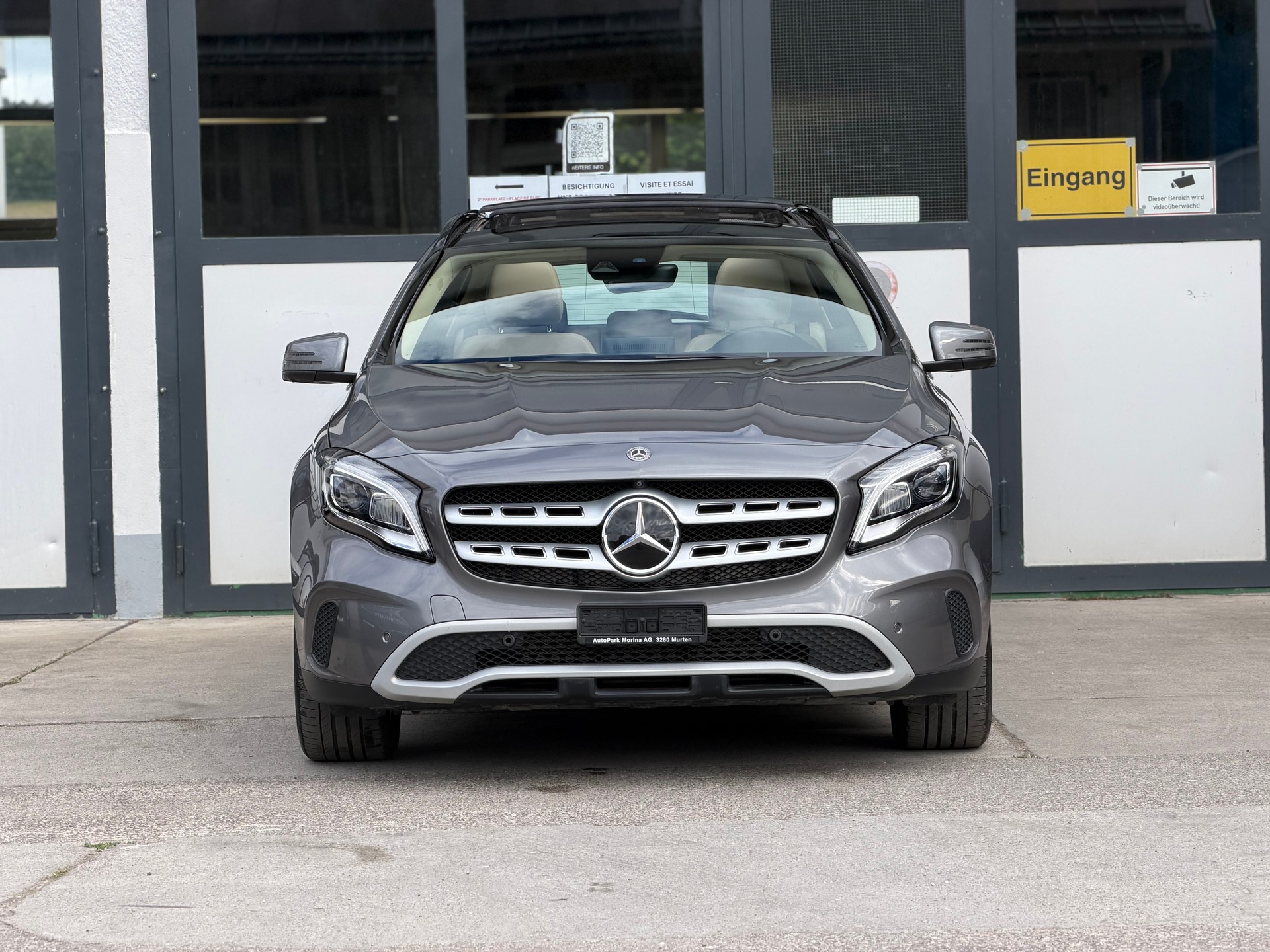 MERCEDES-BENZ GLA 220 Style 4Matic 7G-DCT-showroom-element-2