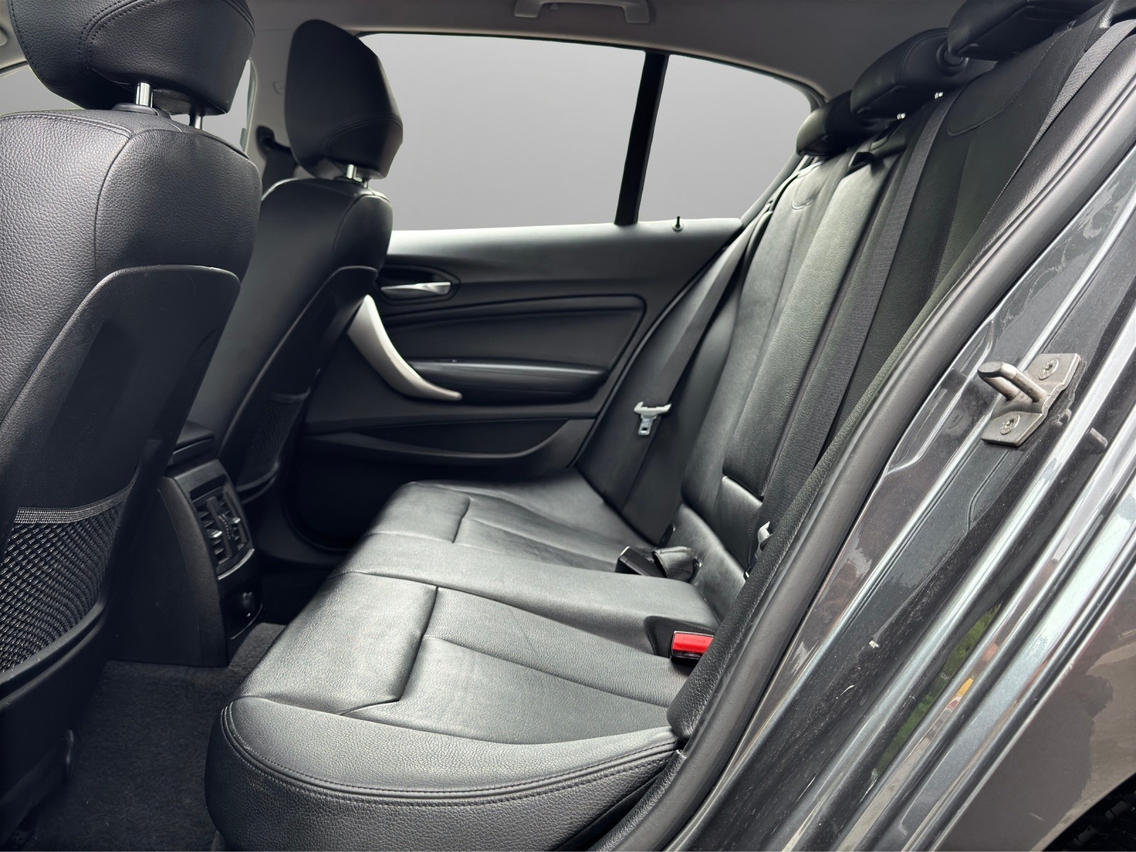 BMW 116i Steptronic-image-10