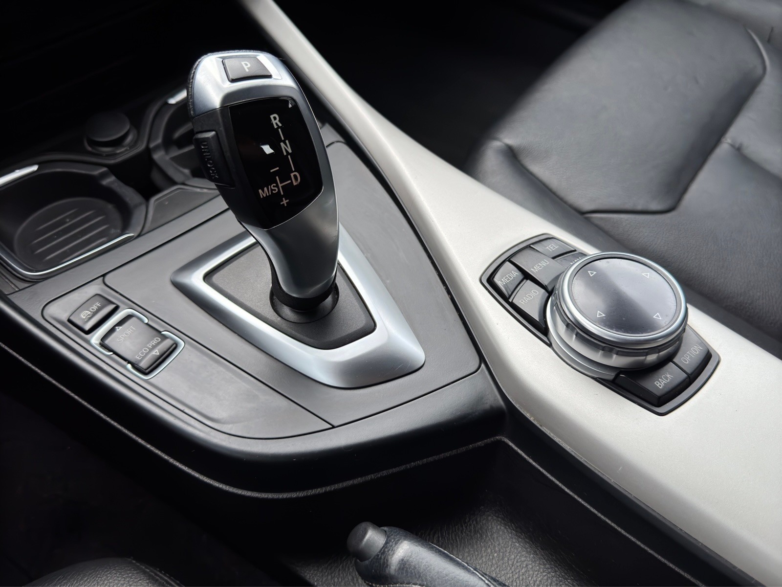 BMW 116i Steptronic-image-16