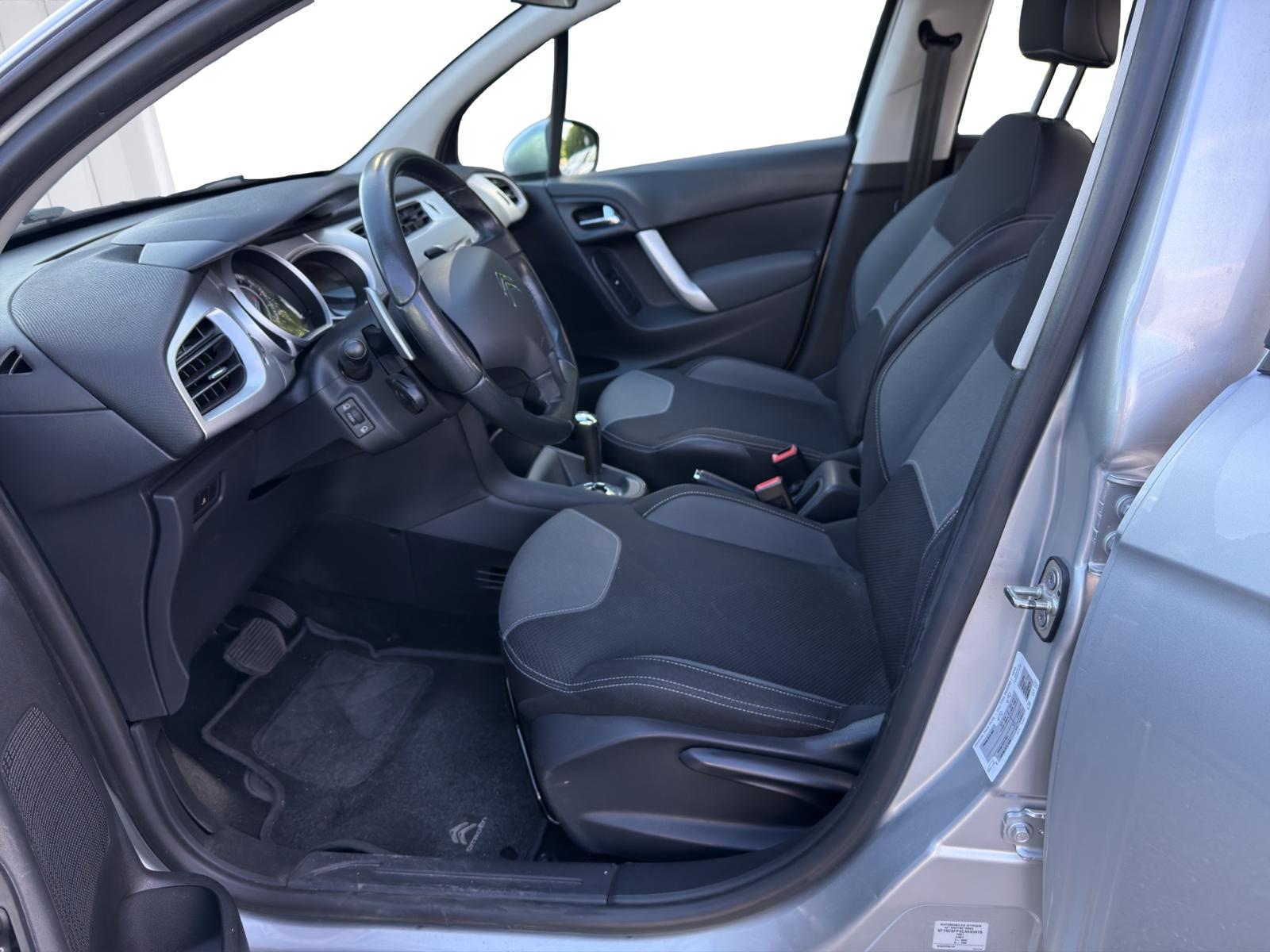 CITROEN C3 1.4i 16V Exclusive EGS5-image-8