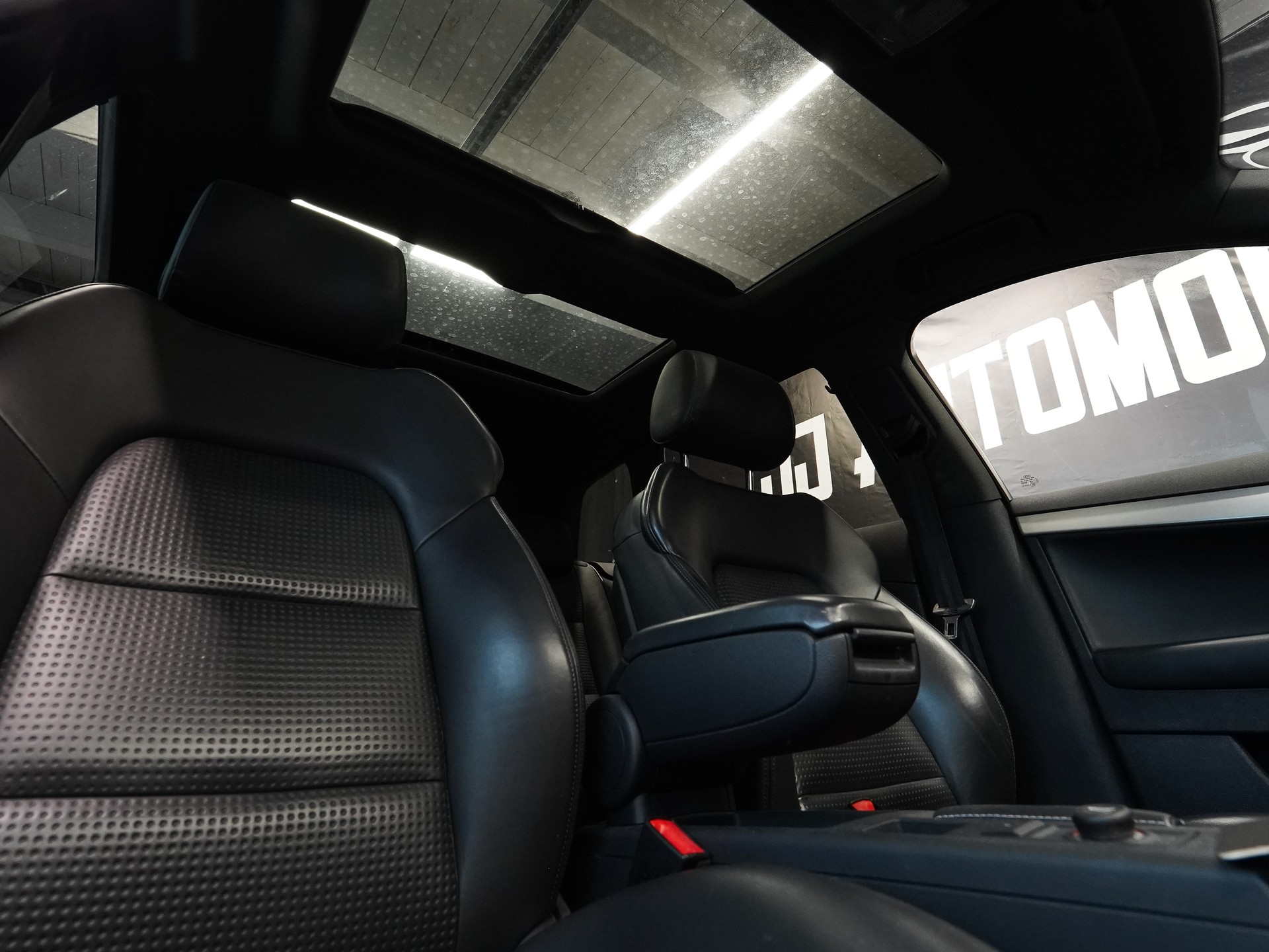 AUDI S3 Sportback 2.0 TFSI quattro S-tronic-image-13