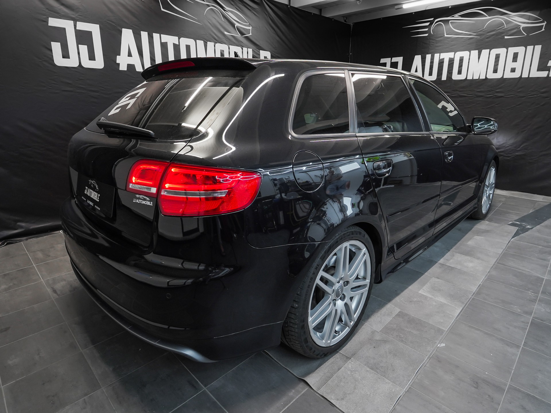 AUDI S3 Sportback 2.0 TFSI quattro S-tronic-image-5