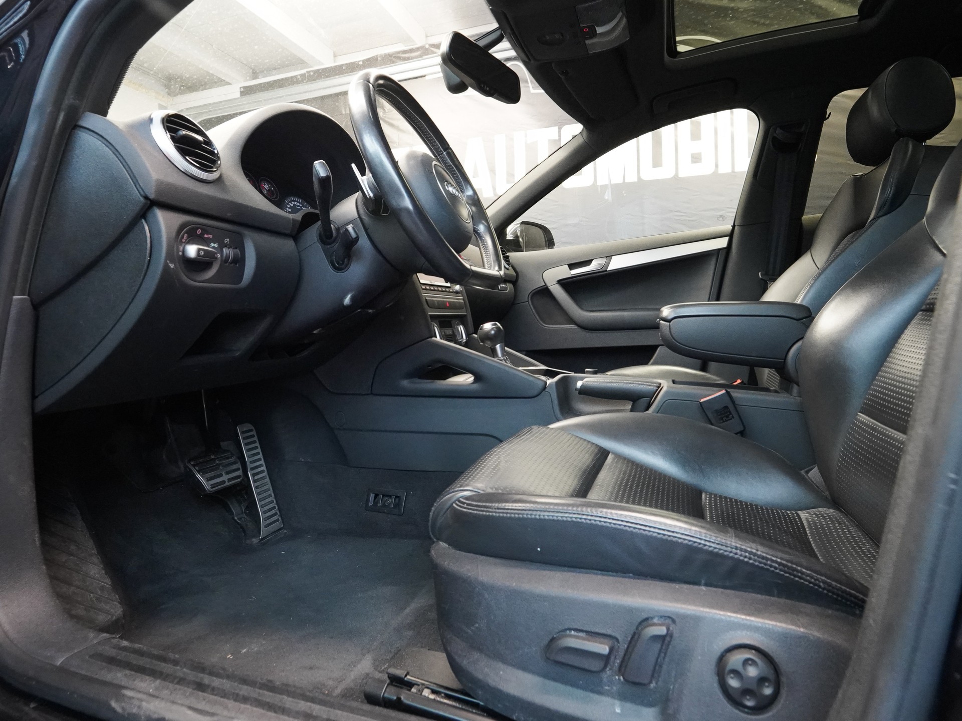 AUDI S3 Sportback 2.0 TFSI quattro S-tronic-image-10