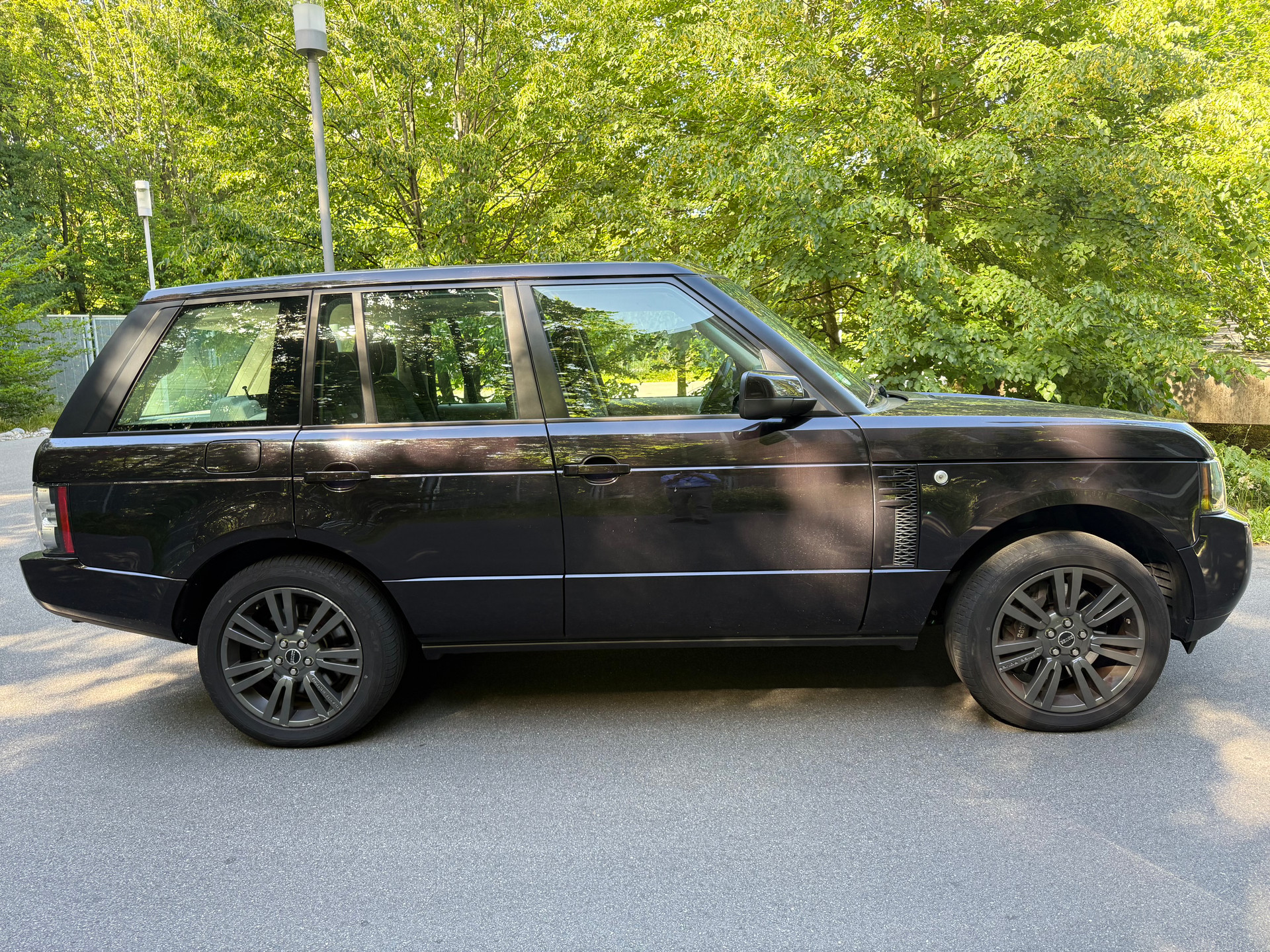 LAND ROVER 4.4 TDV8 Vogue-image-2