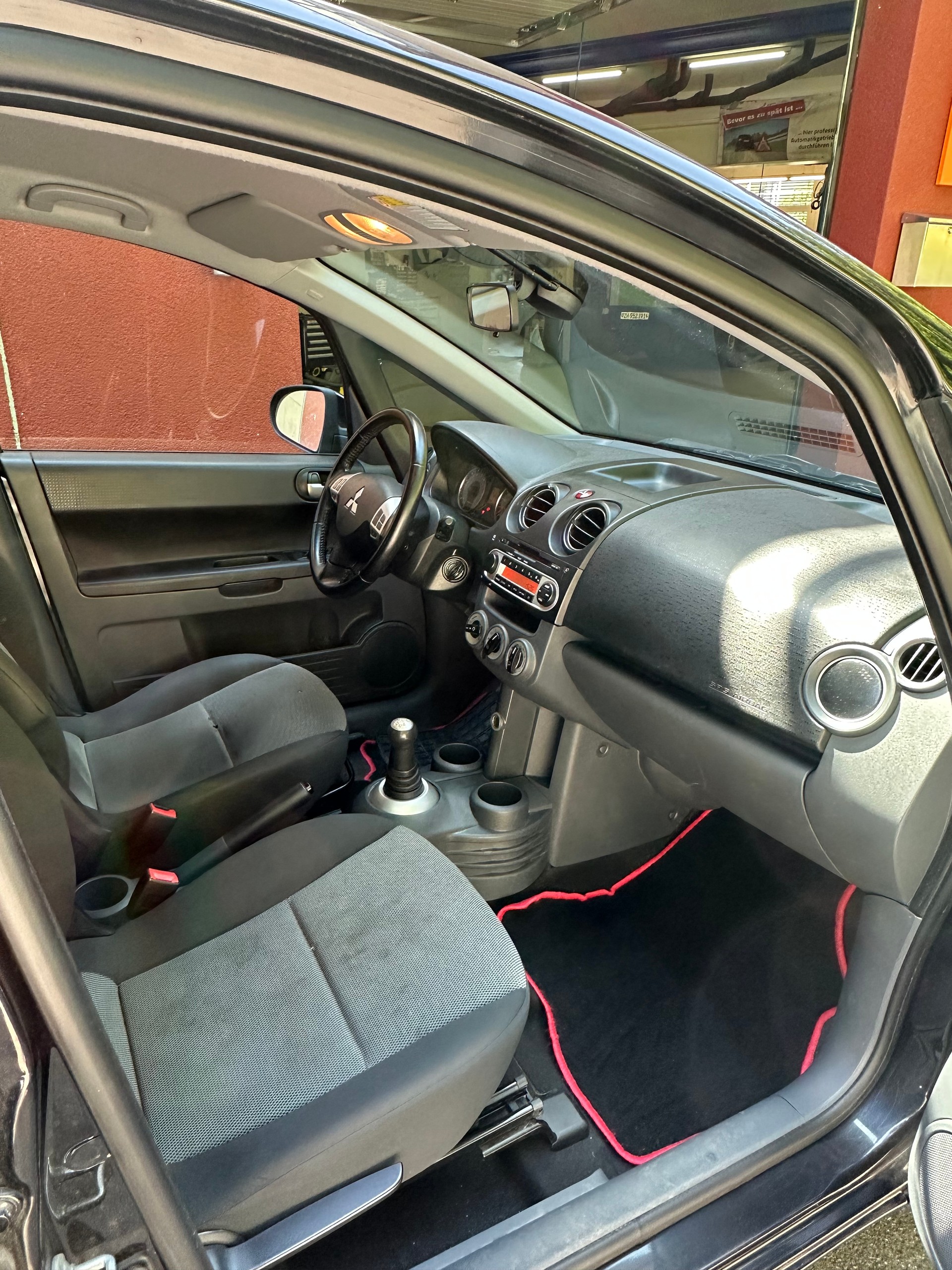 MITSUBISHI Colt 1.3 16V Jubilé (35) Allshift-image-6