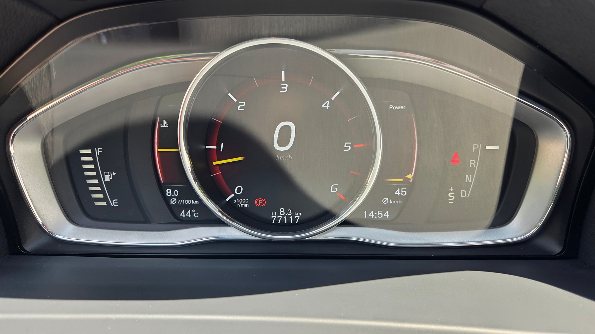 VOLVO 2.4 D4 Pro AWD S/S-image-15