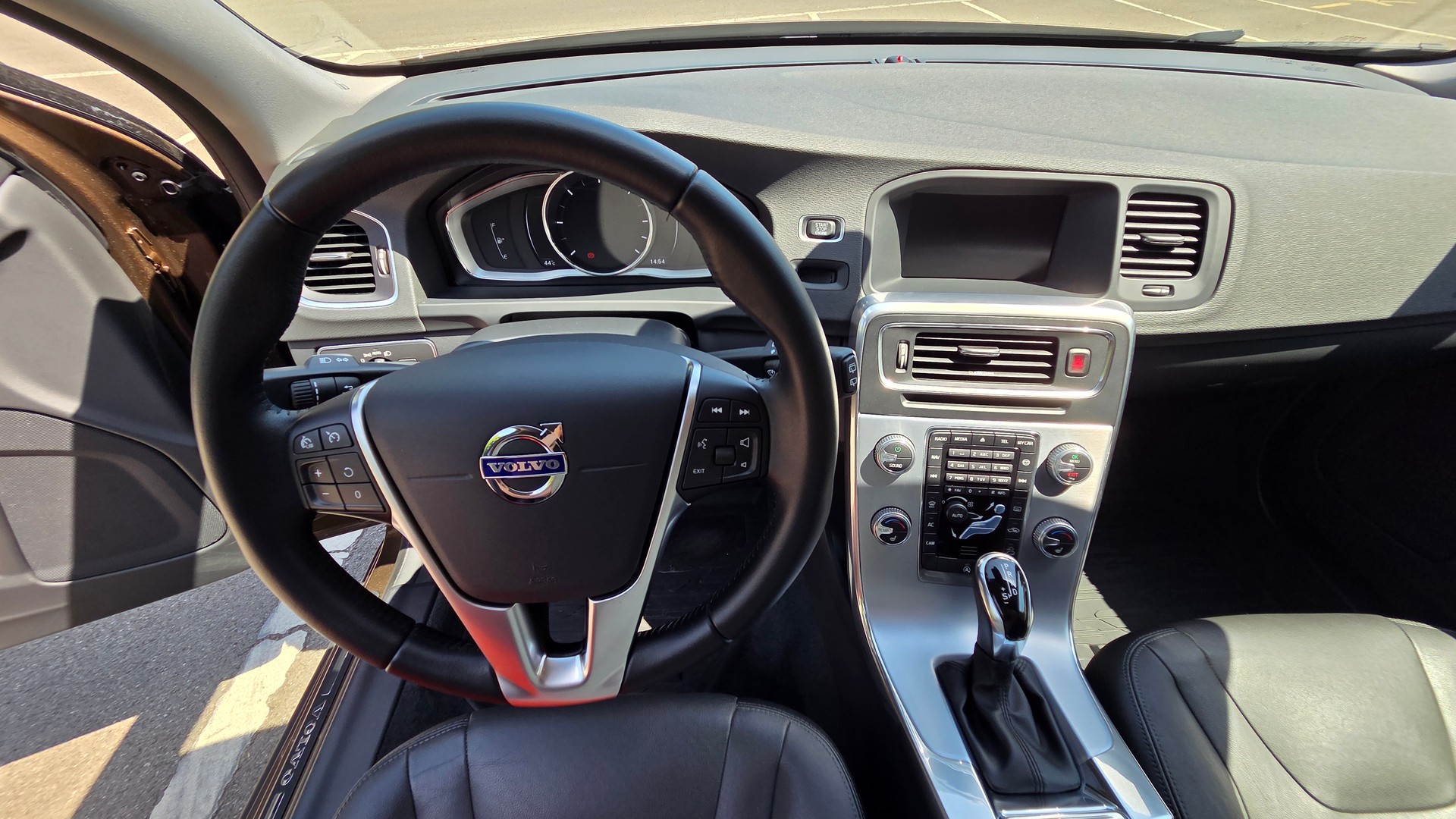 VOLVO 2.4 D4 Pro AWD S/S-image-14