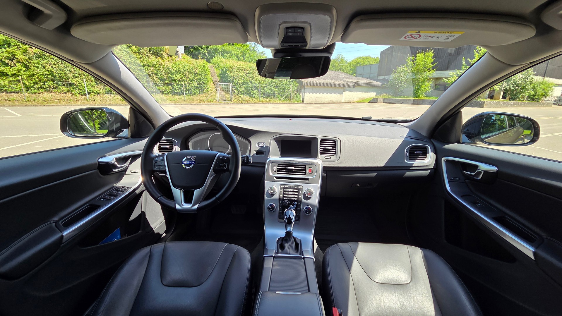 VOLVO 2.4 D4 Pro AWD S/S-image-13