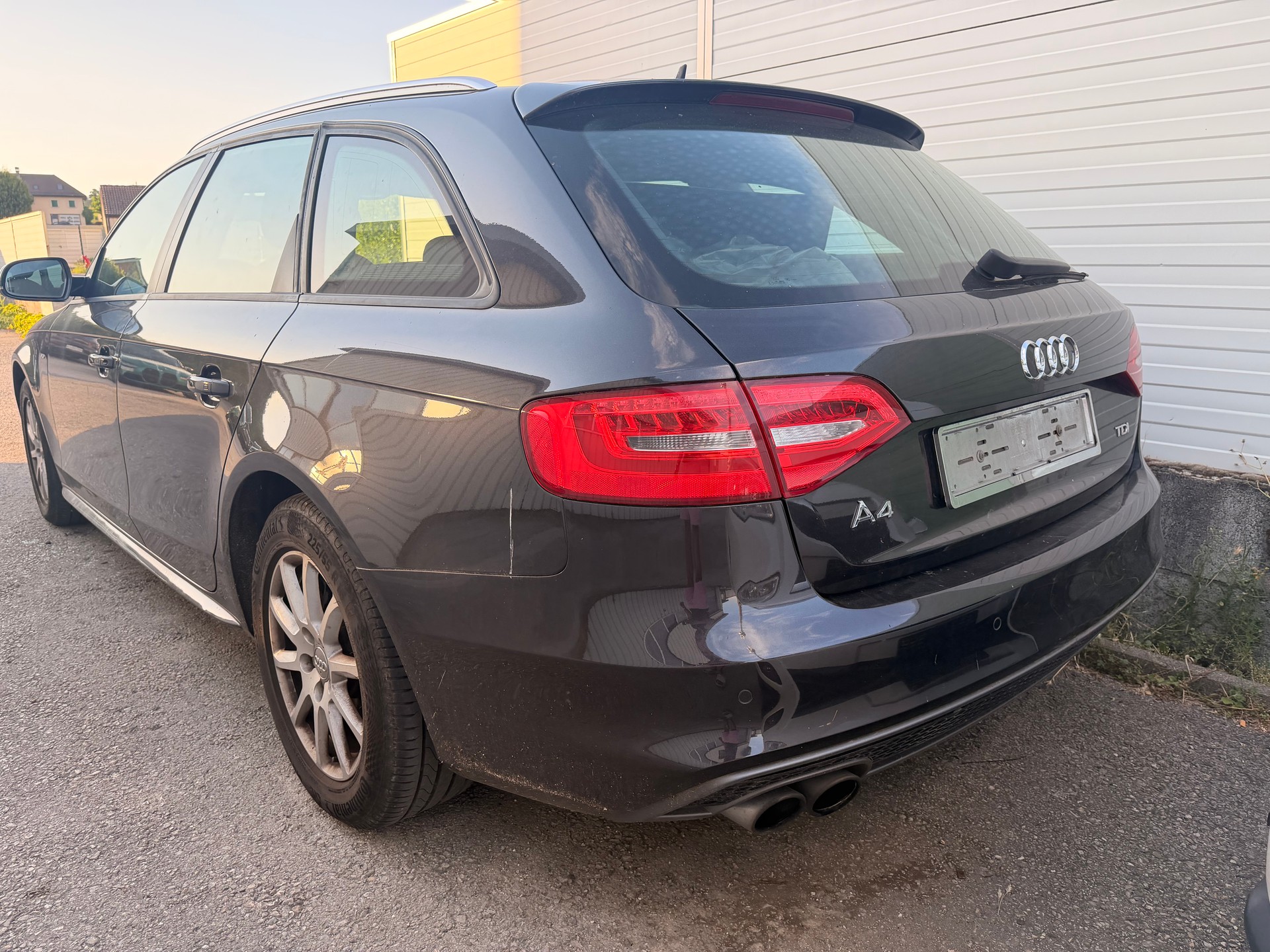 AUDI A4 Avant 2.0 TDI multitronic-image-2