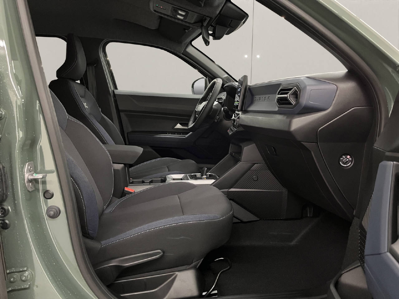 DACIA Duster 1.6 Hybrid Journey-image-13