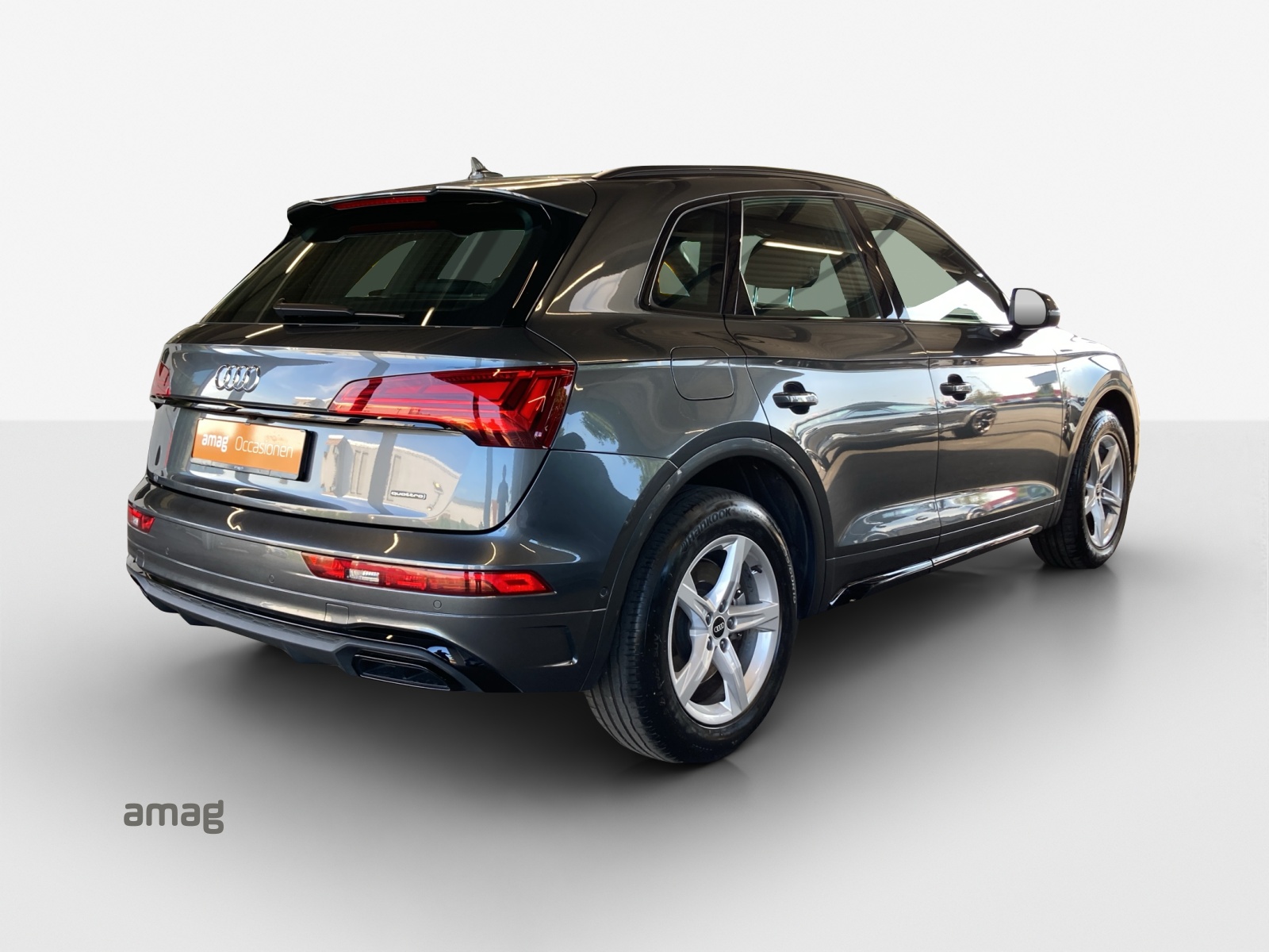 AUDI Q5 40 TDI S-line quattro S-tronic-image-4